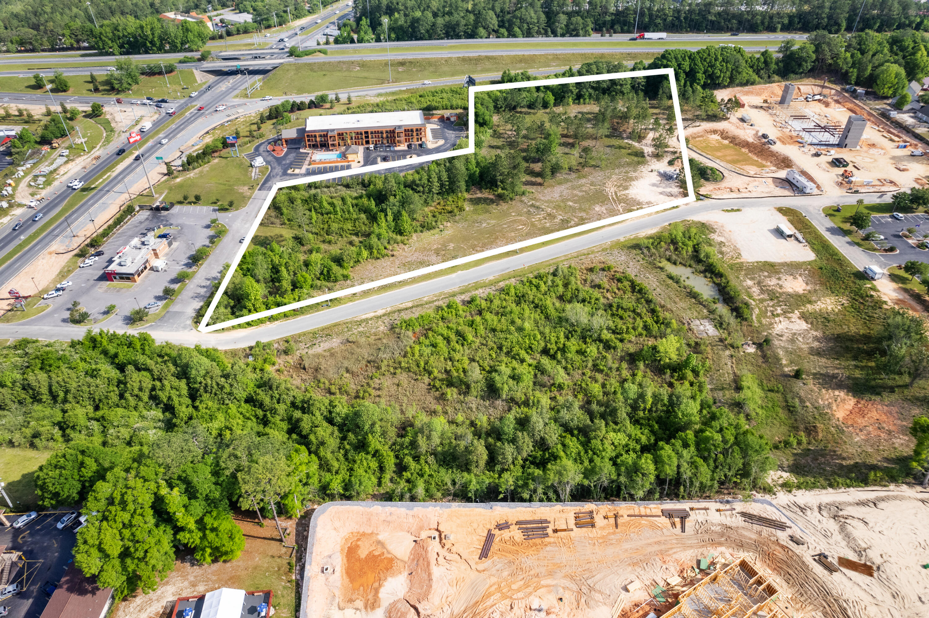 Now available for sale are 6 acre parcel located in the heart of development in Crestview, FL. . This property is surrounded by the new phase of The Waters apartments, Crestview Commons, Lowe's, Walmart, Chik-fil-A, Aldi, and countless other retail and community serving businesses. With quick access to Highway 85 and Interstate 10, the high-intensity commercial zoning allows for the broadest range of development potential in the city of Crestview. AADT is 50,000 Hwy 85 and 30,000 on I-10. Seller's are currently in the process of working connecting Southcrest Drive to John King Rd.

Pricing is on a per acre basis.