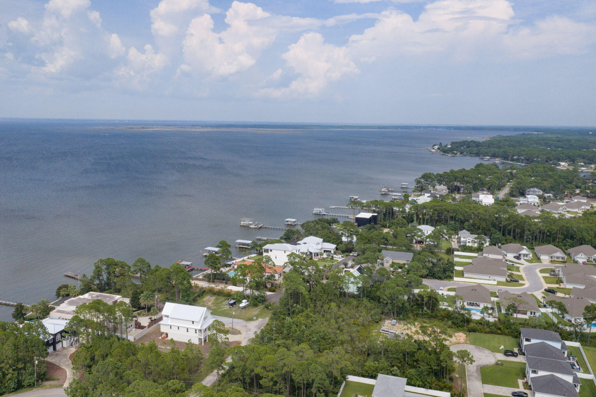 SHELTER COVE ESTATES - Land