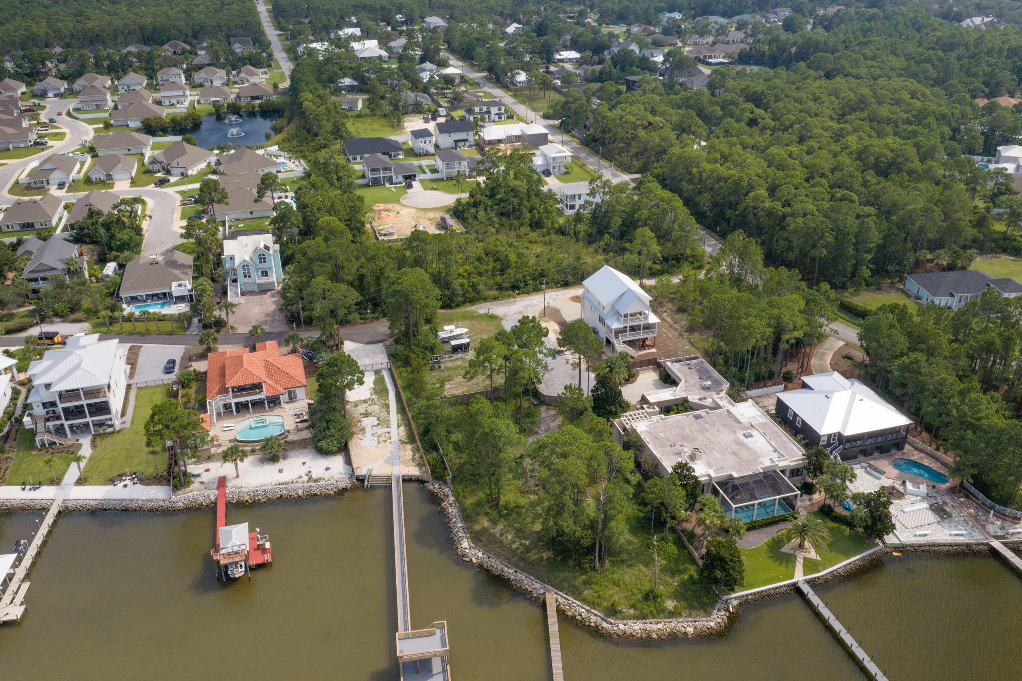 SHELTER COVE ESTATES - Land