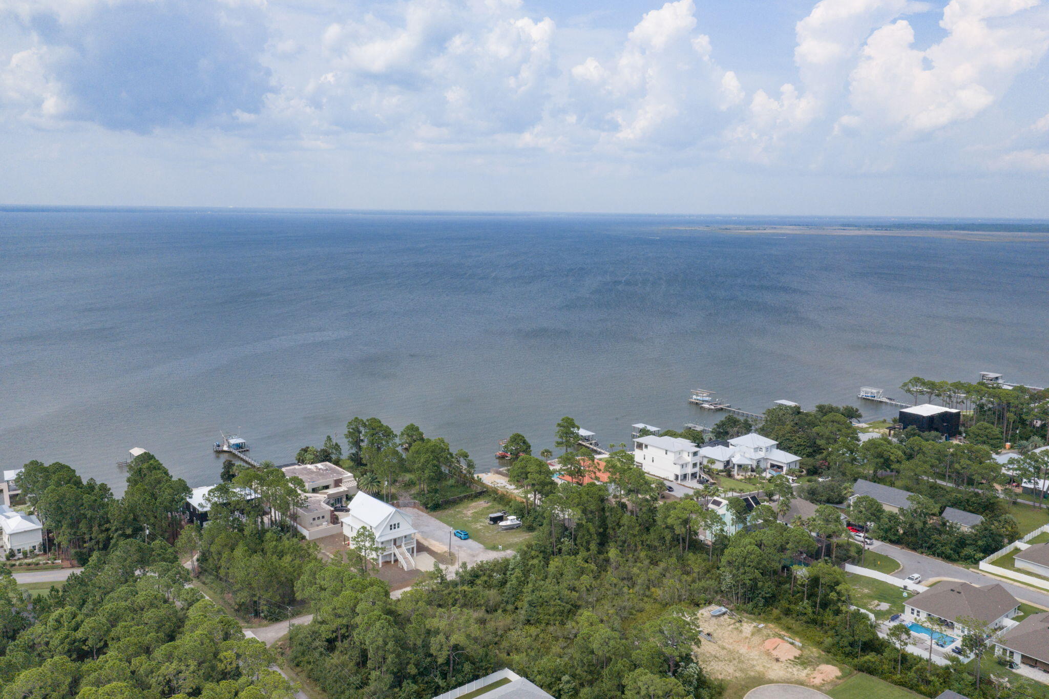 SHELTER COVE ESTATES - Land