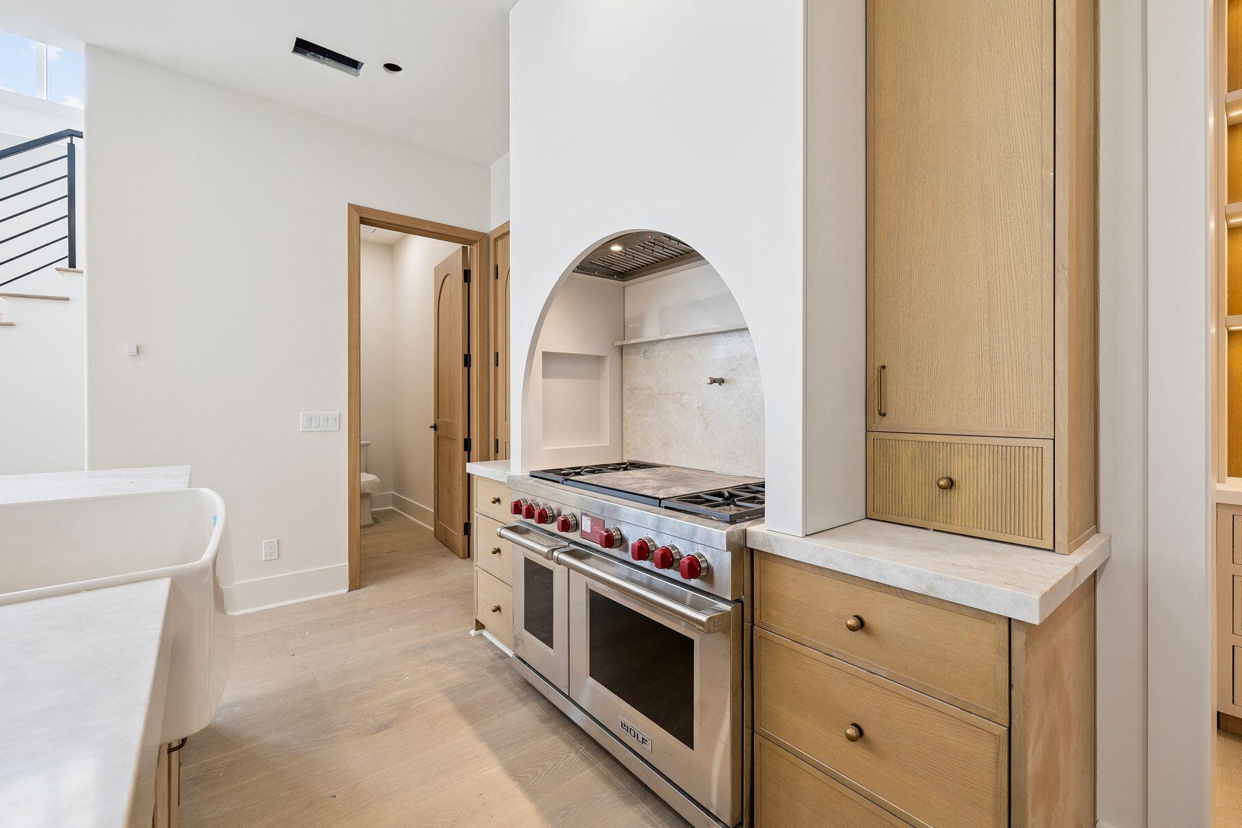 EAGLES LANDING - Residential