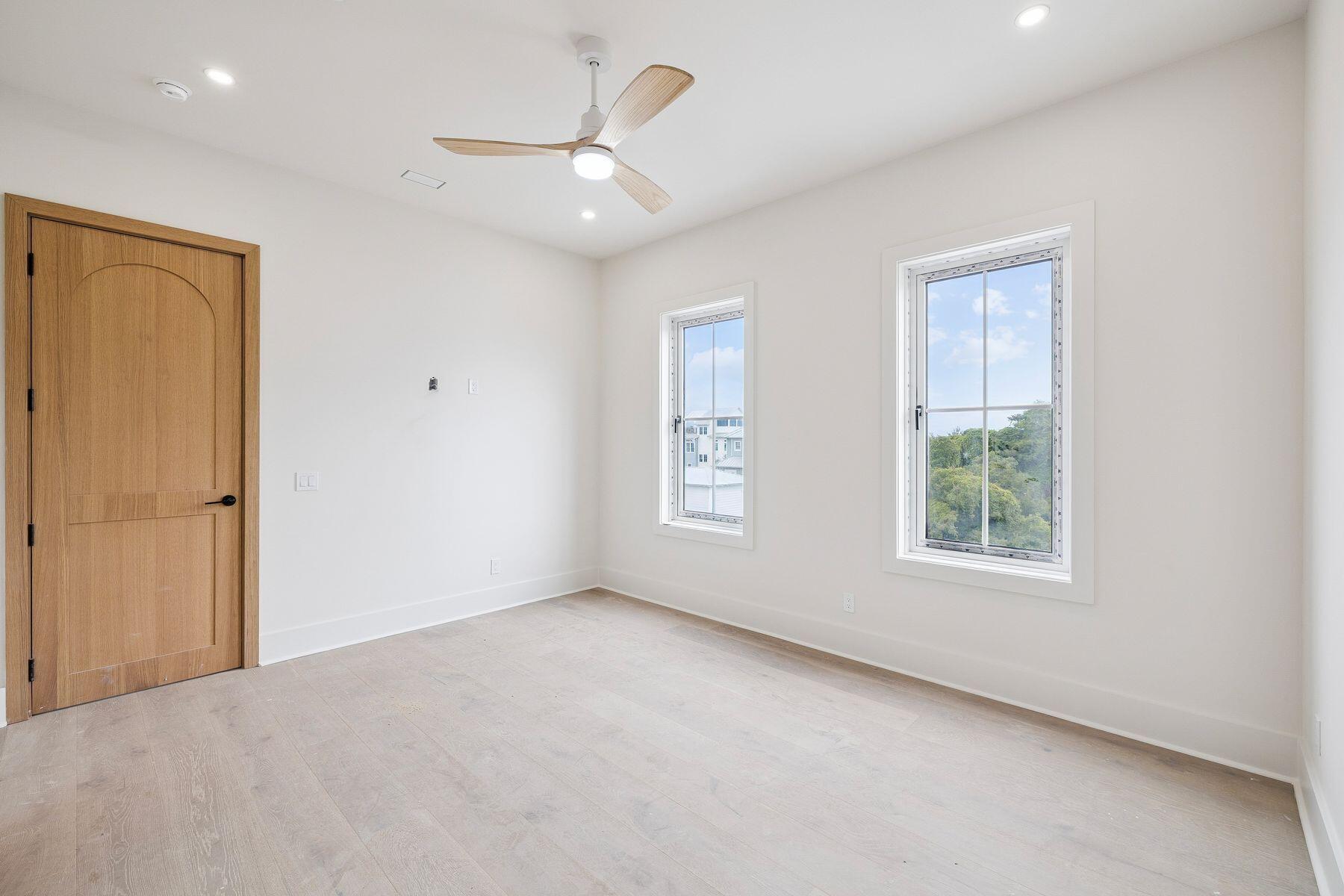 EAGLES LANDING - Residential