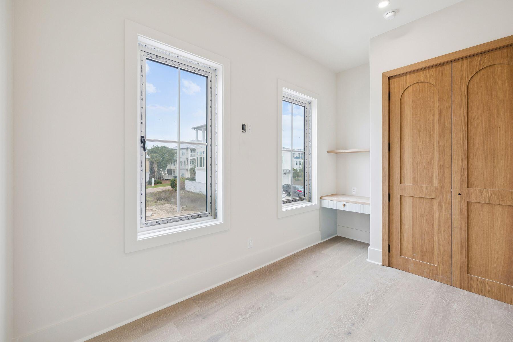 EAGLES LANDING - Residential