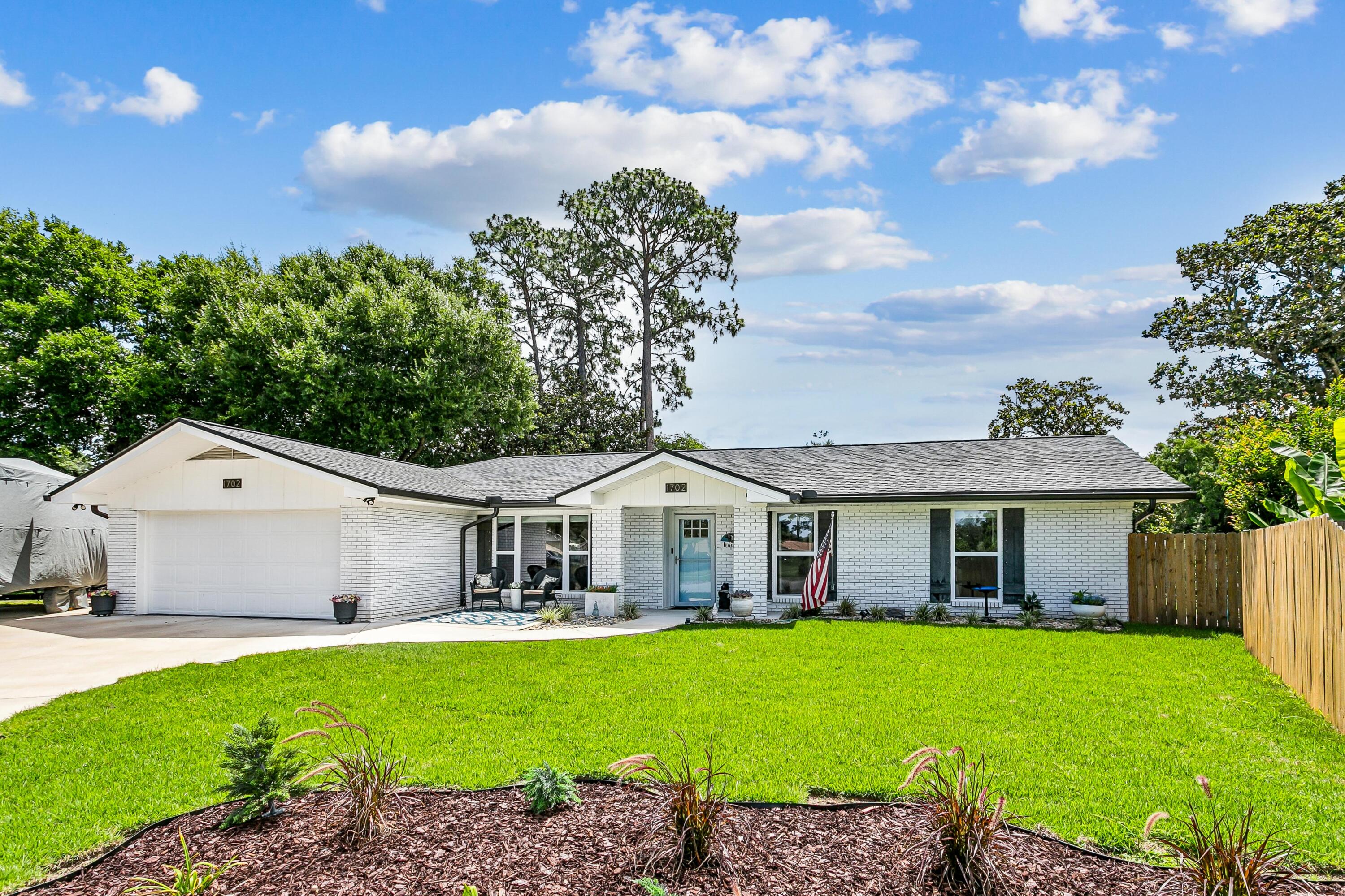 PALM EST UNIT #3 - Residential