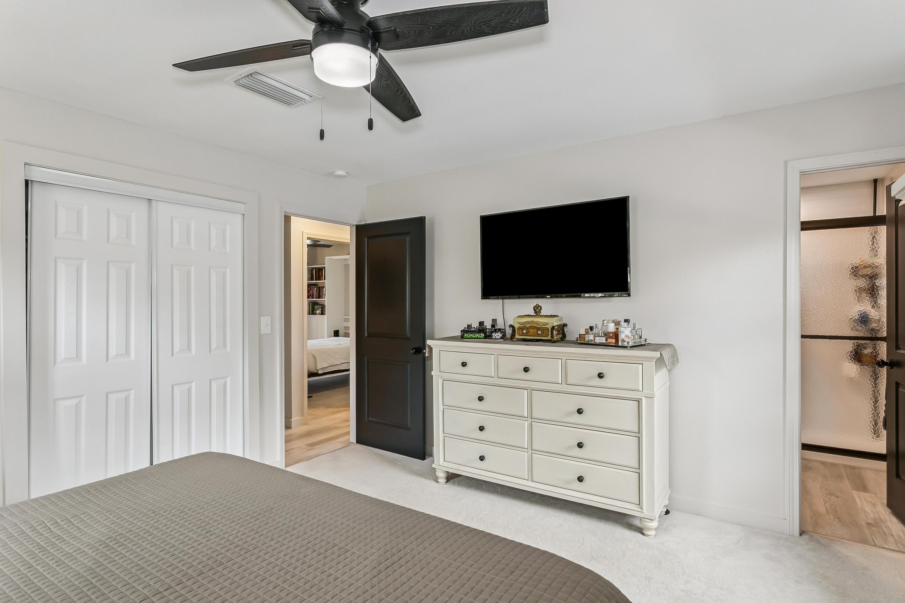 PALM EST UNIT #3 - Residential