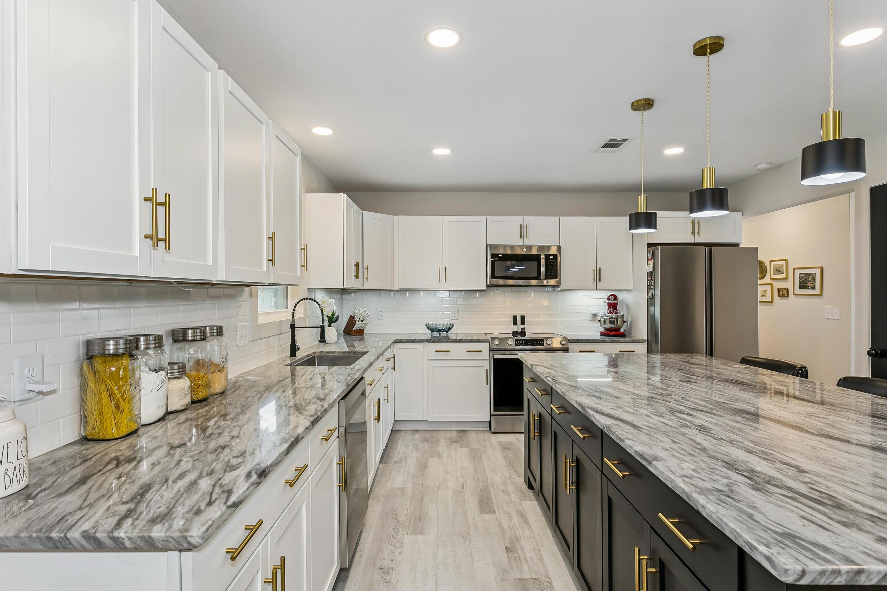 PALM EST UNIT #3 - Residential