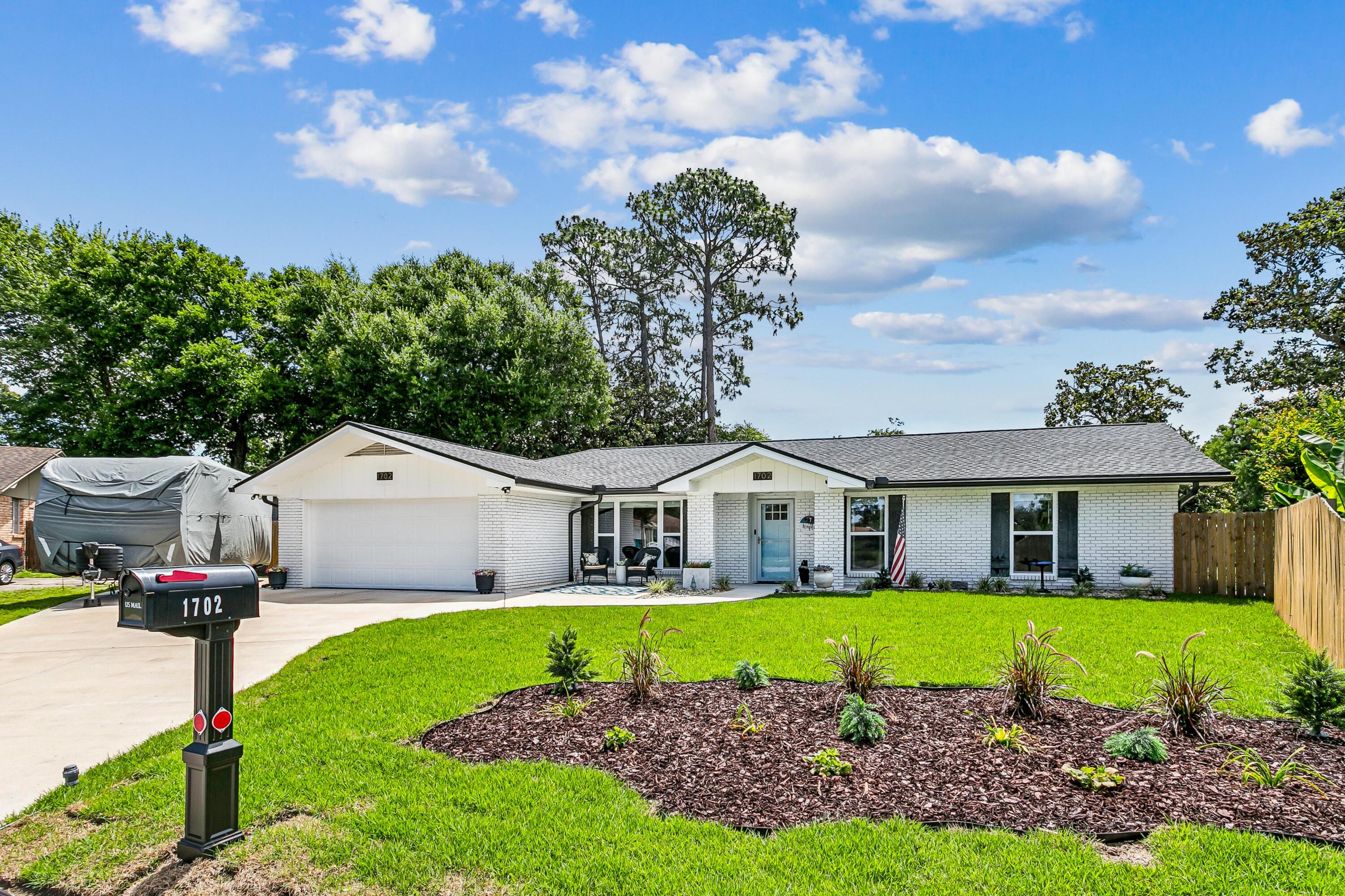PALM EST UNIT #3 - Residential