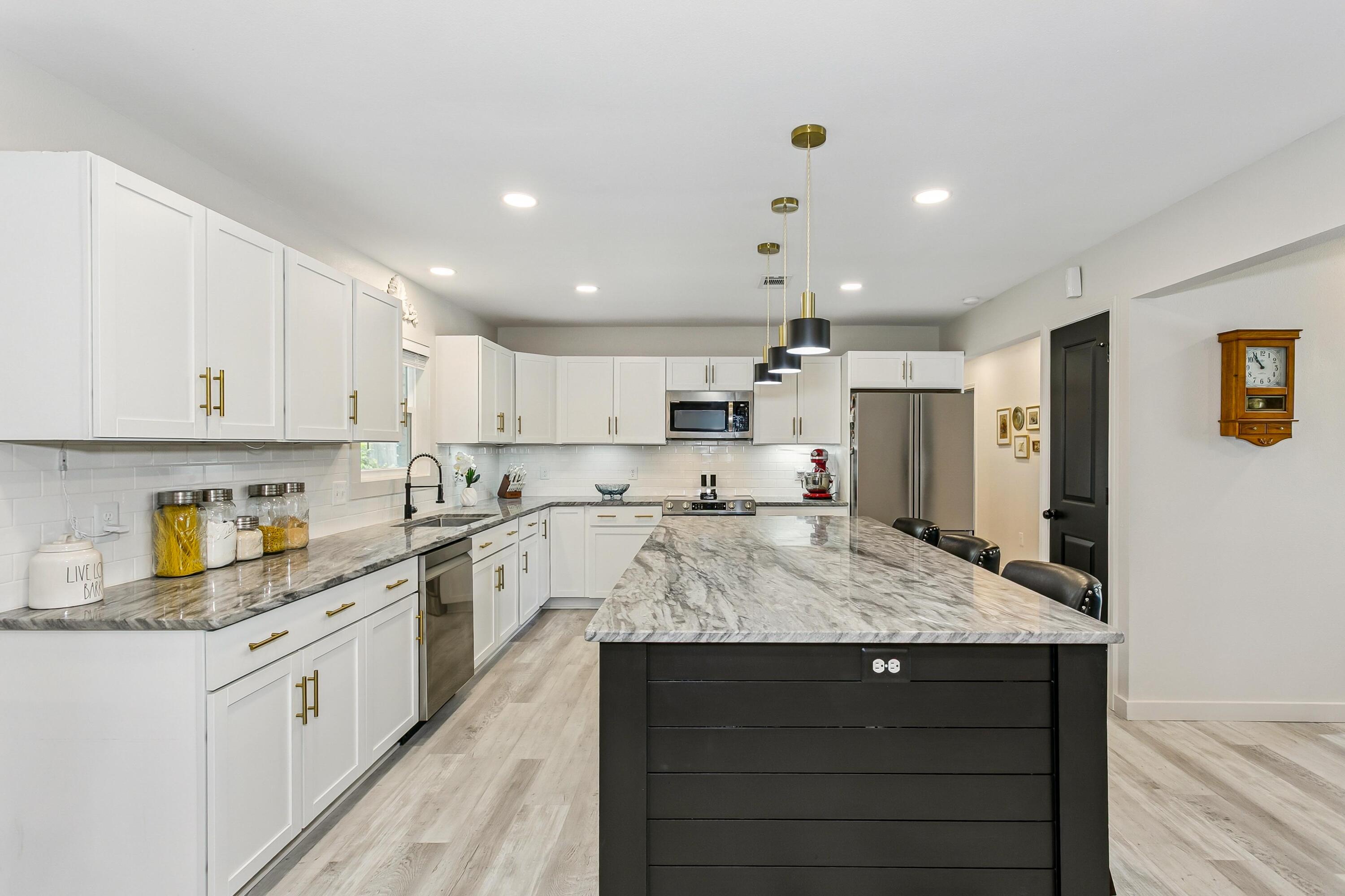 PALM EST UNIT #3 - Residential