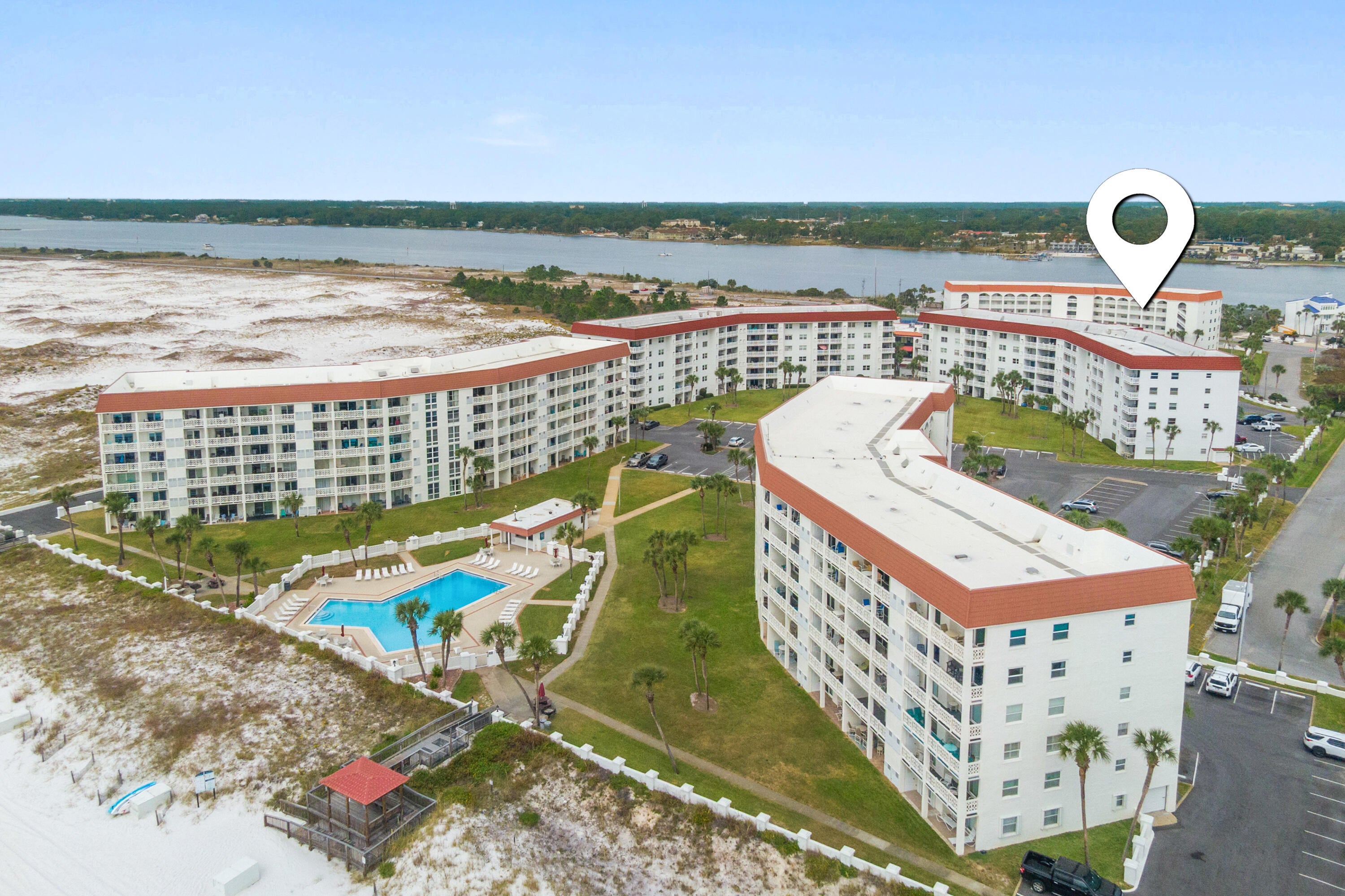 EL MATADOR CONDO - Residential