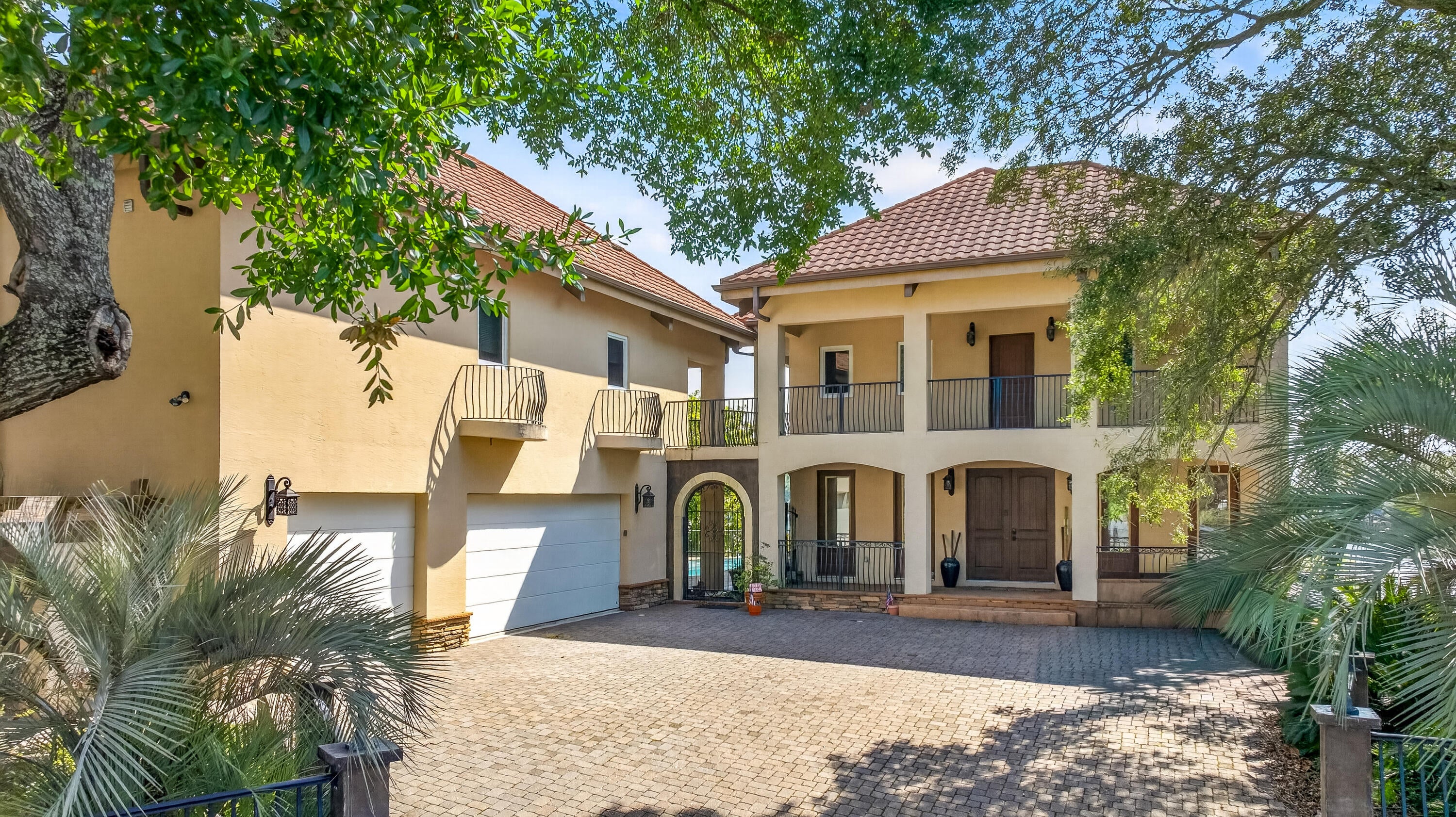 LAKE POINTE - Residential