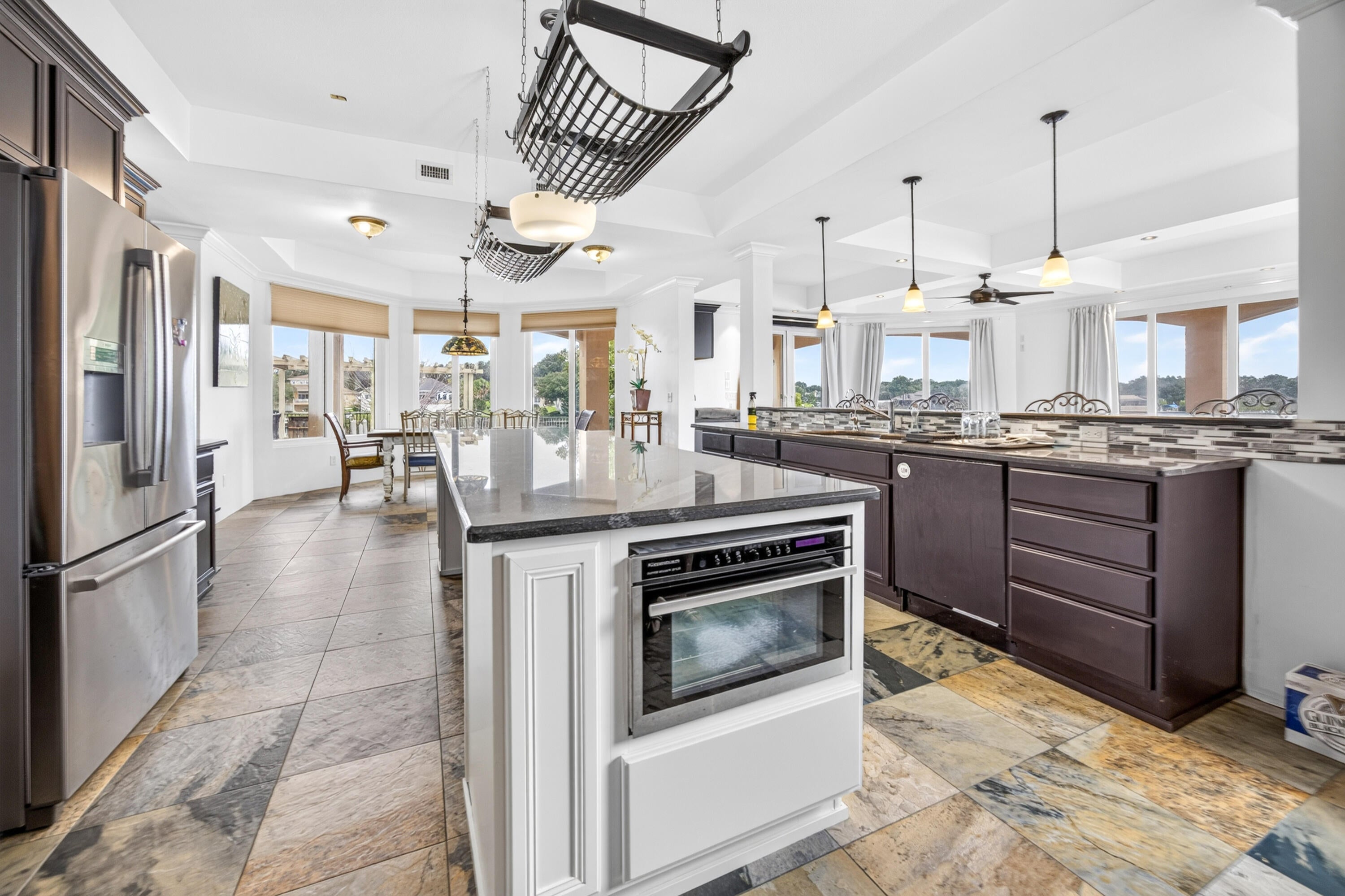 LAKE POINTE - Residential