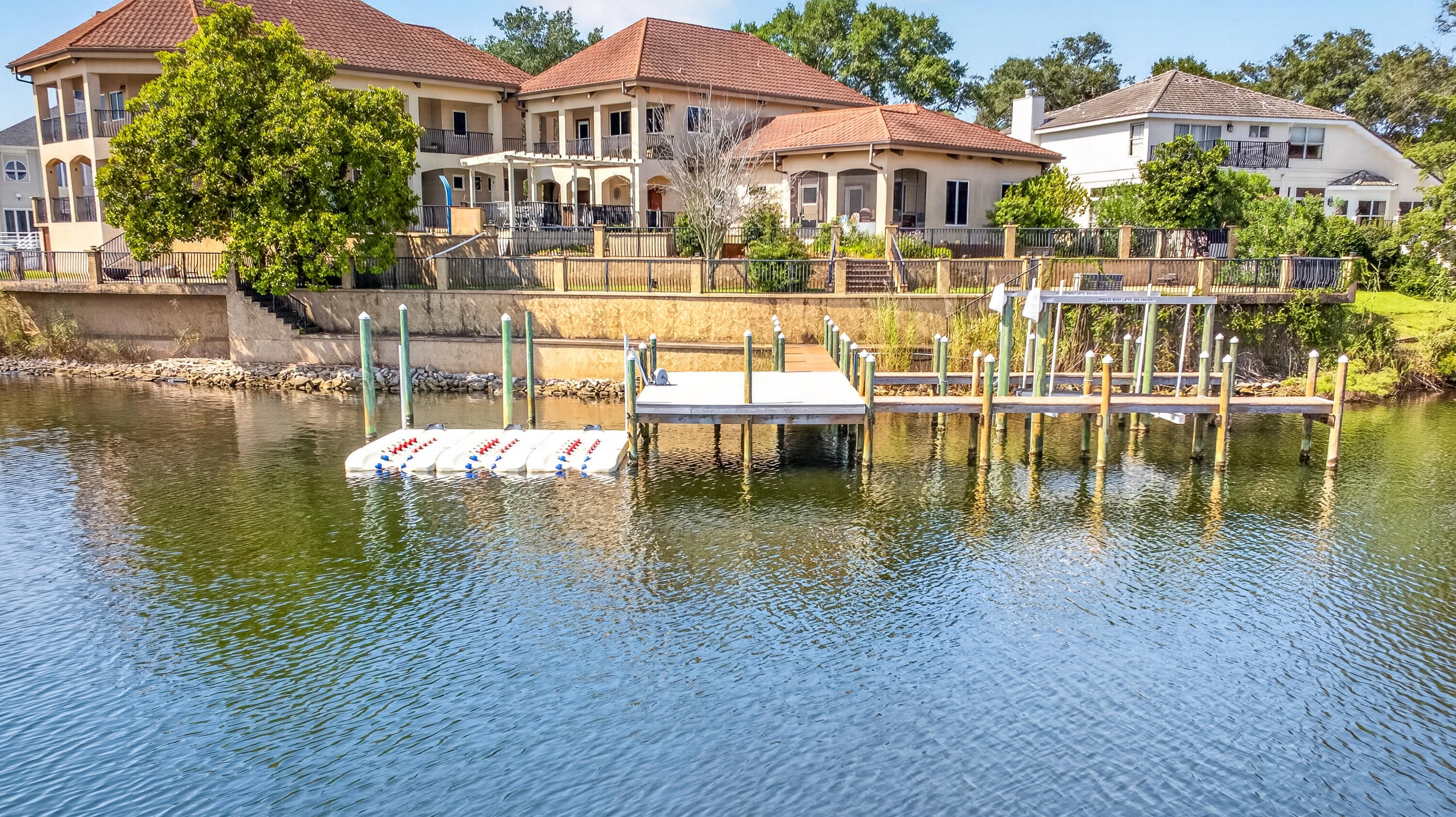 LAKE POINTE - Residential