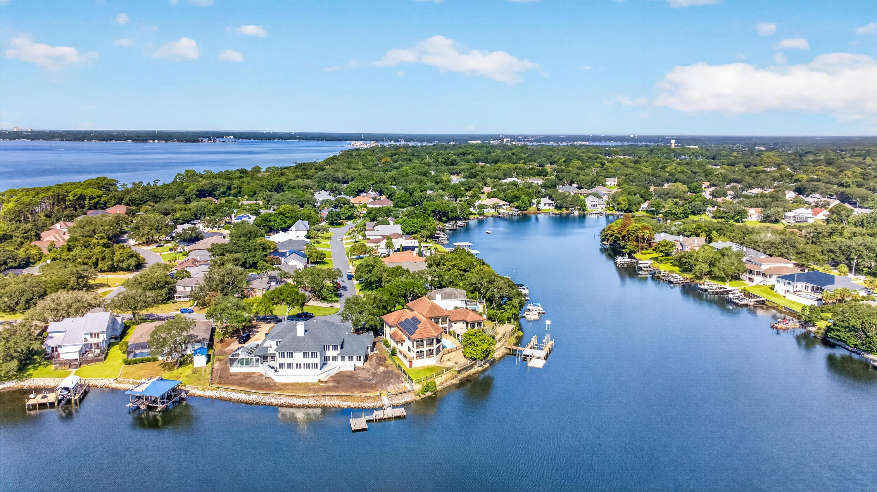 LAKE POINTE - Residential