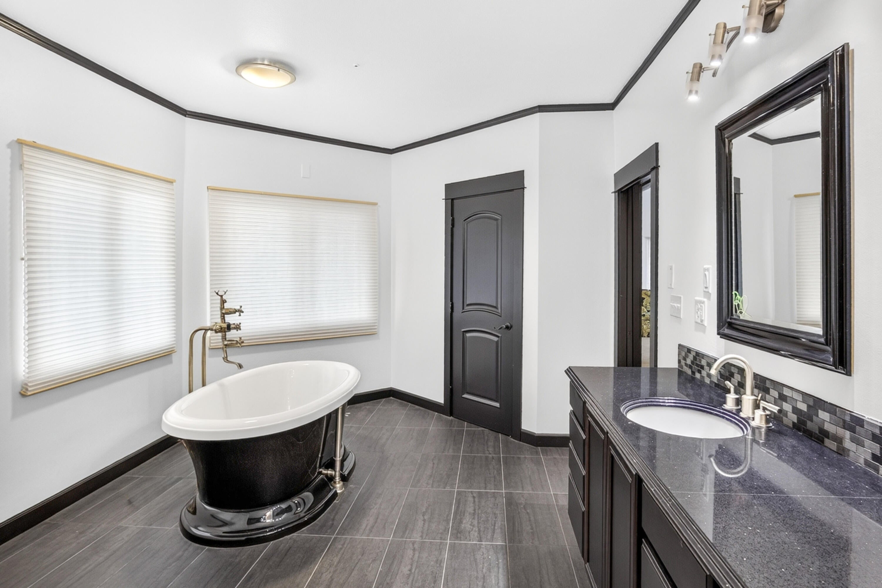 LAKE POINTE - Residential