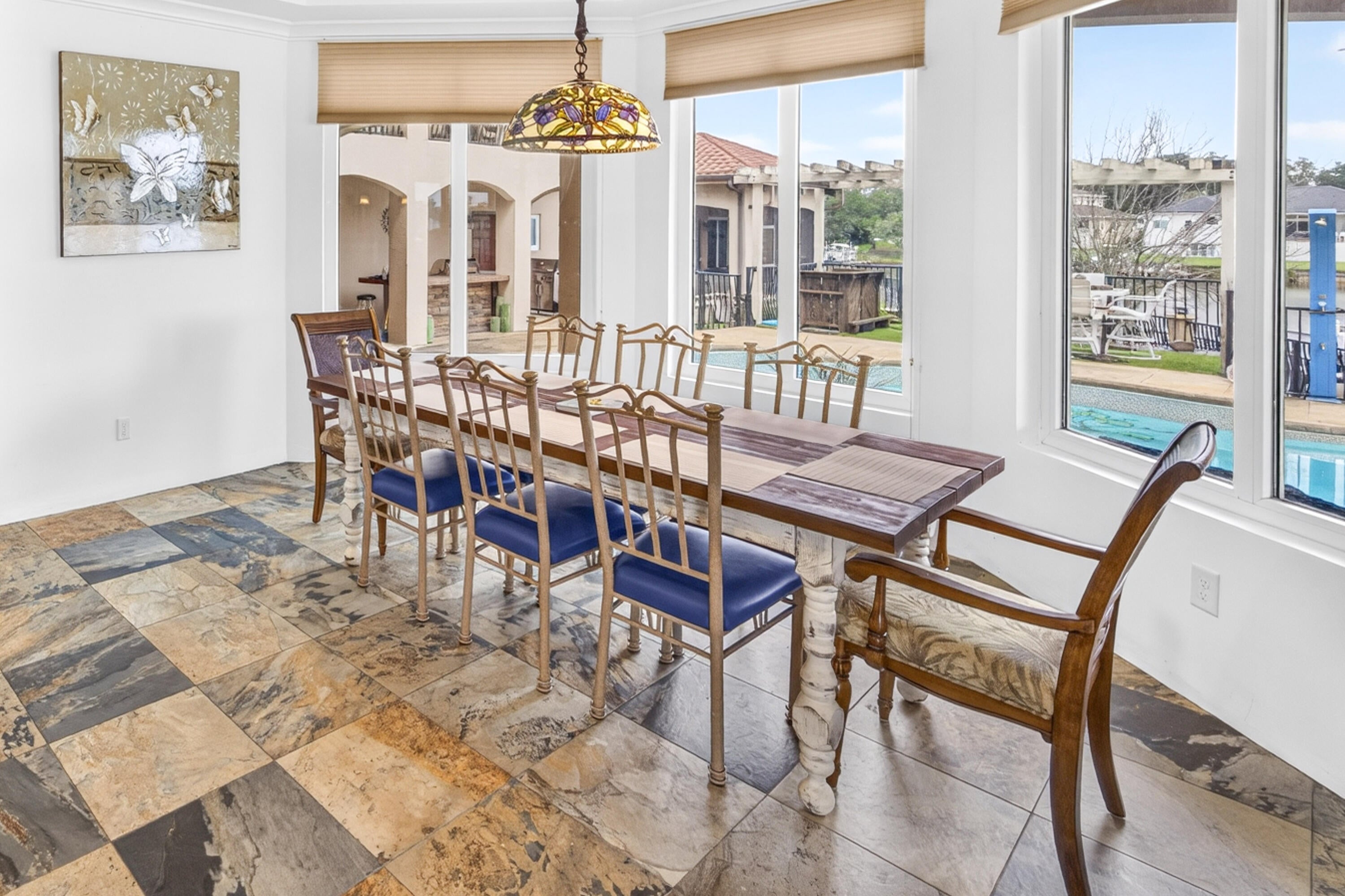 LAKE POINTE - Residential