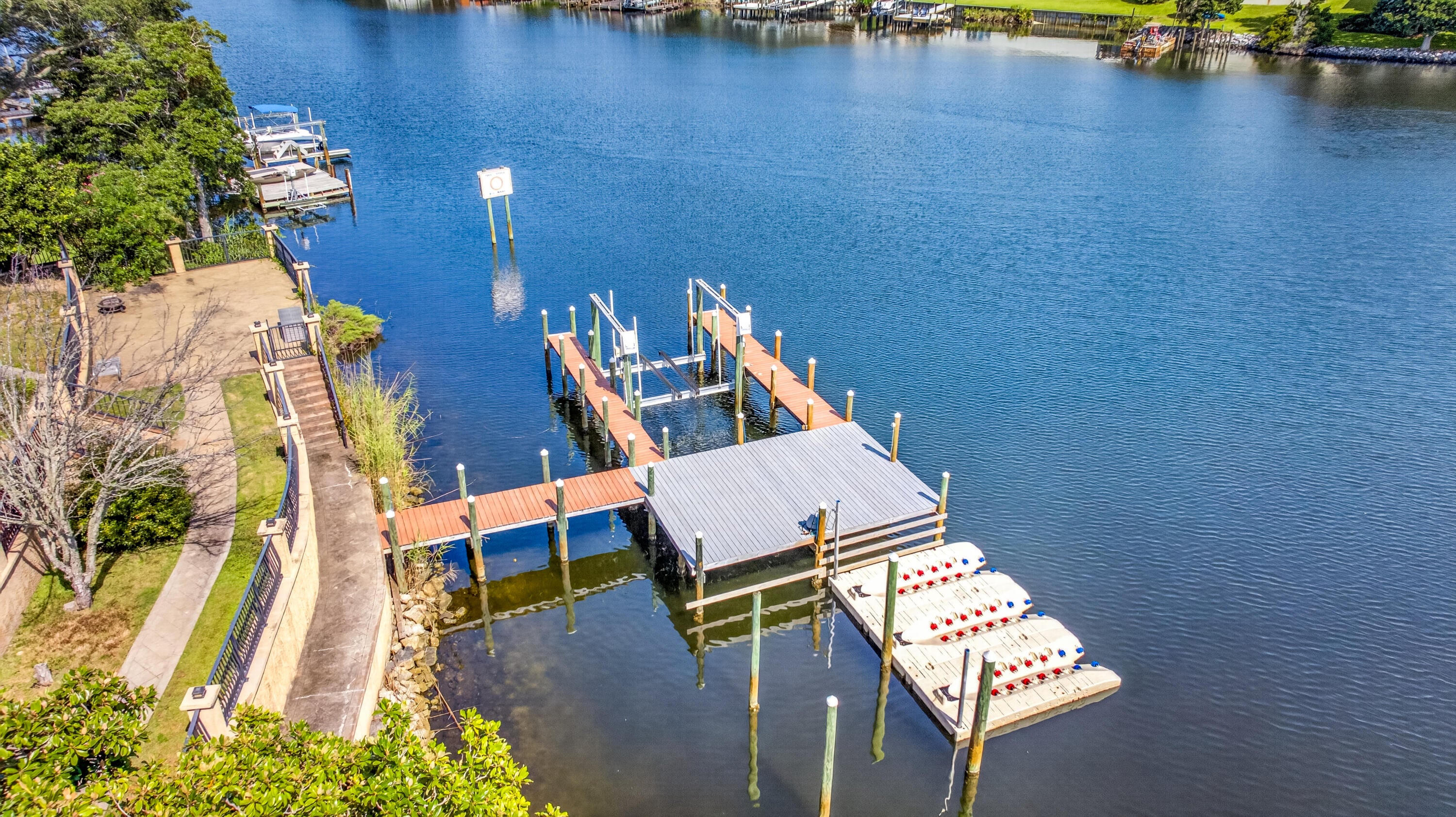 LAKE POINTE - Residential