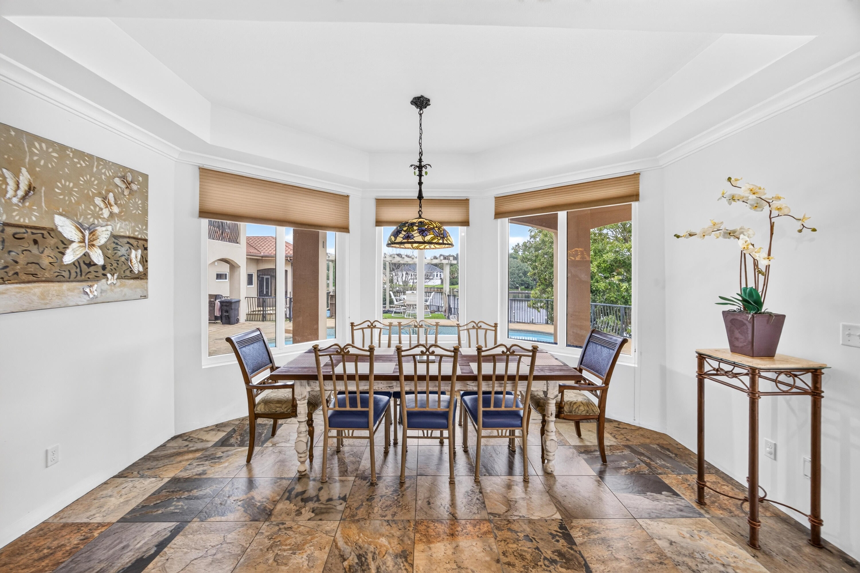 LAKE POINTE - Residential
