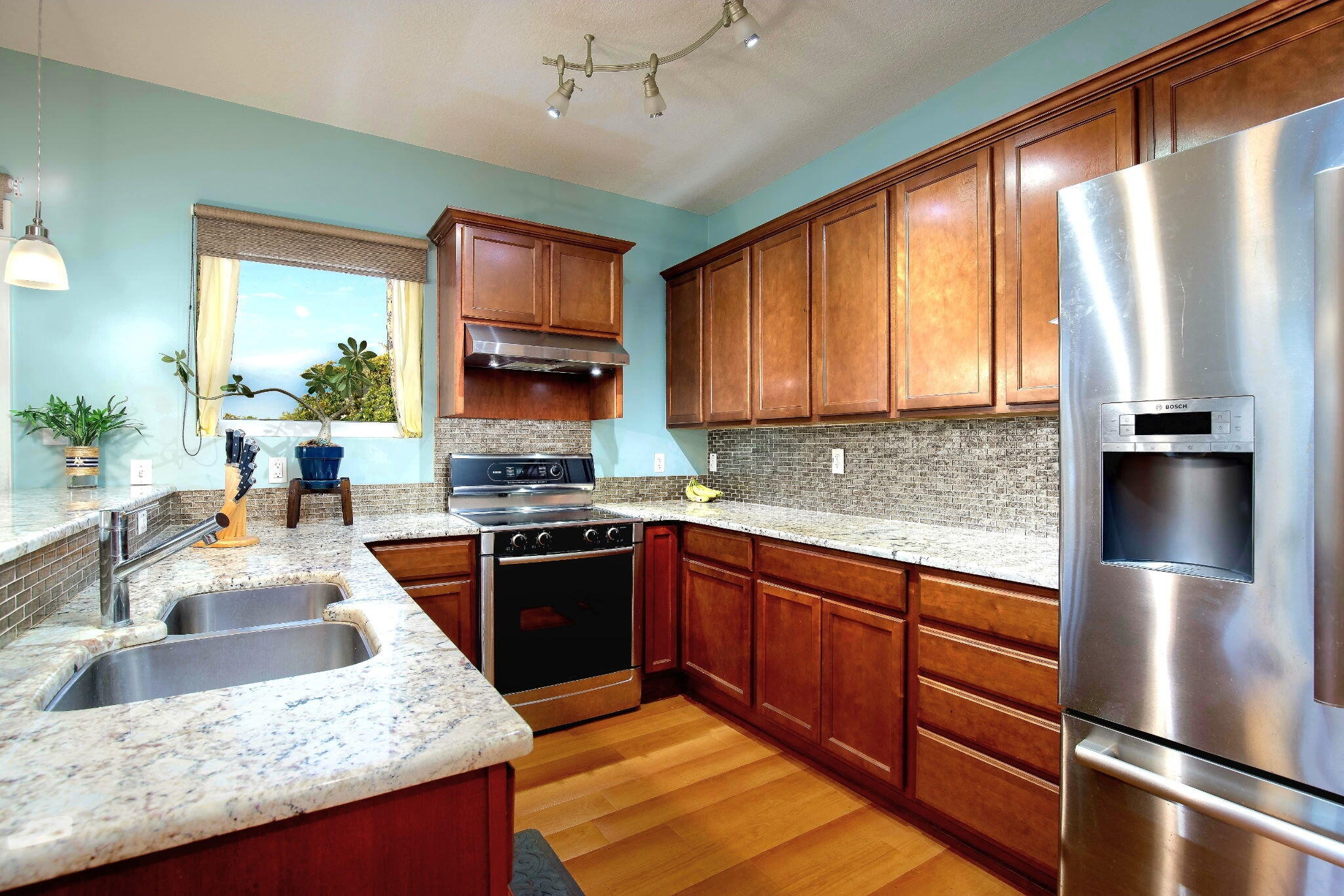 LAKE POINTE - Residential