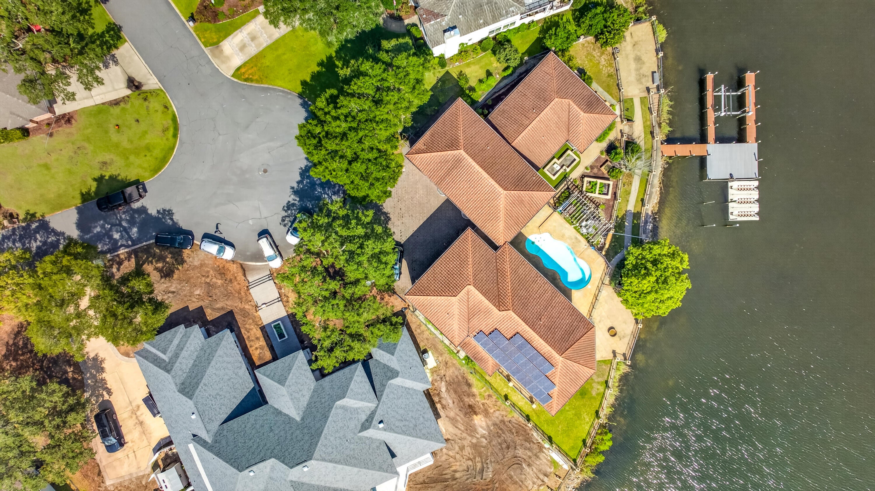 LAKE POINTE - Residential