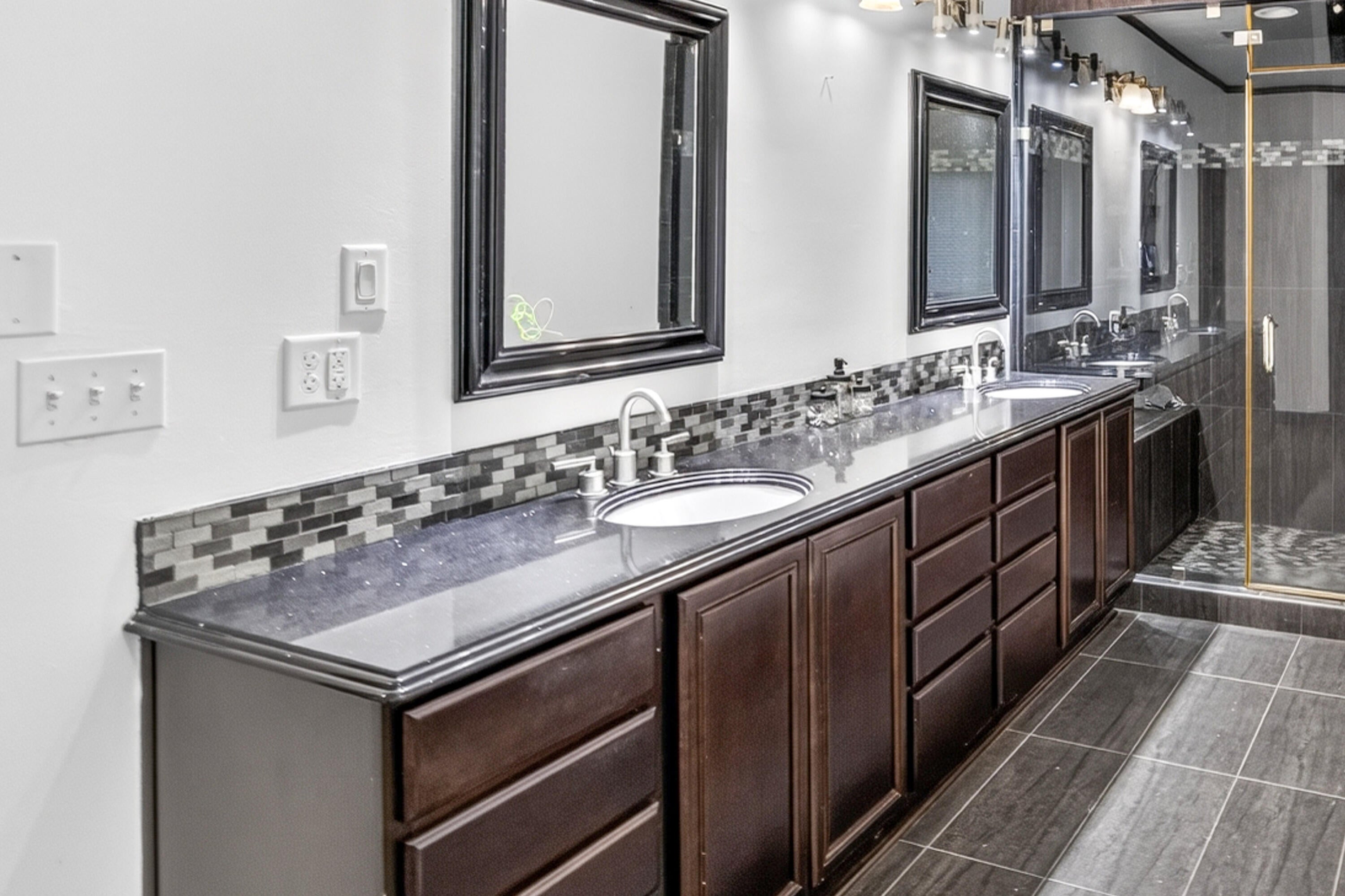LAKE POINTE - Residential