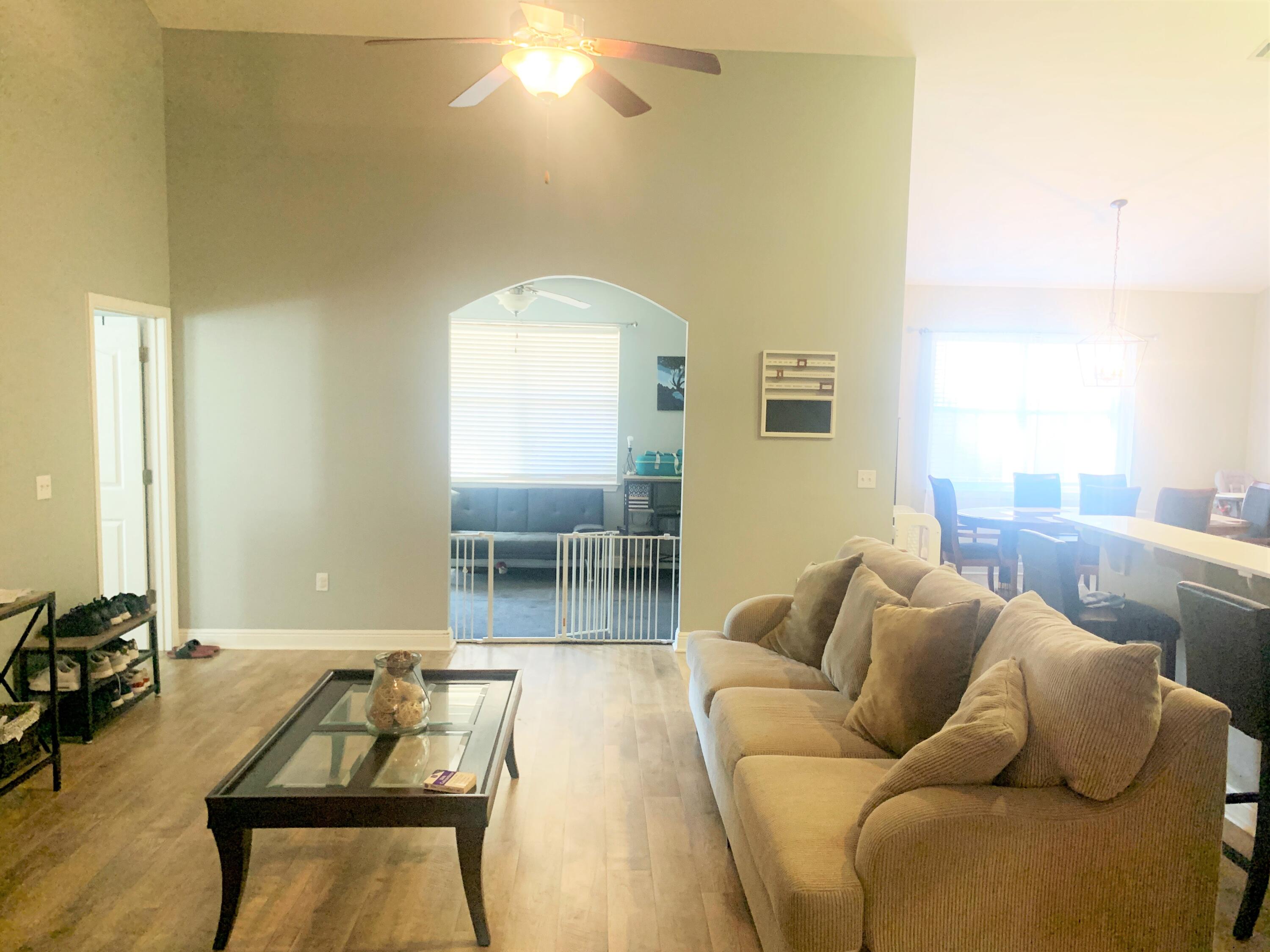 ROLLING RIDGE S/DLOT 19 - Residential Lease