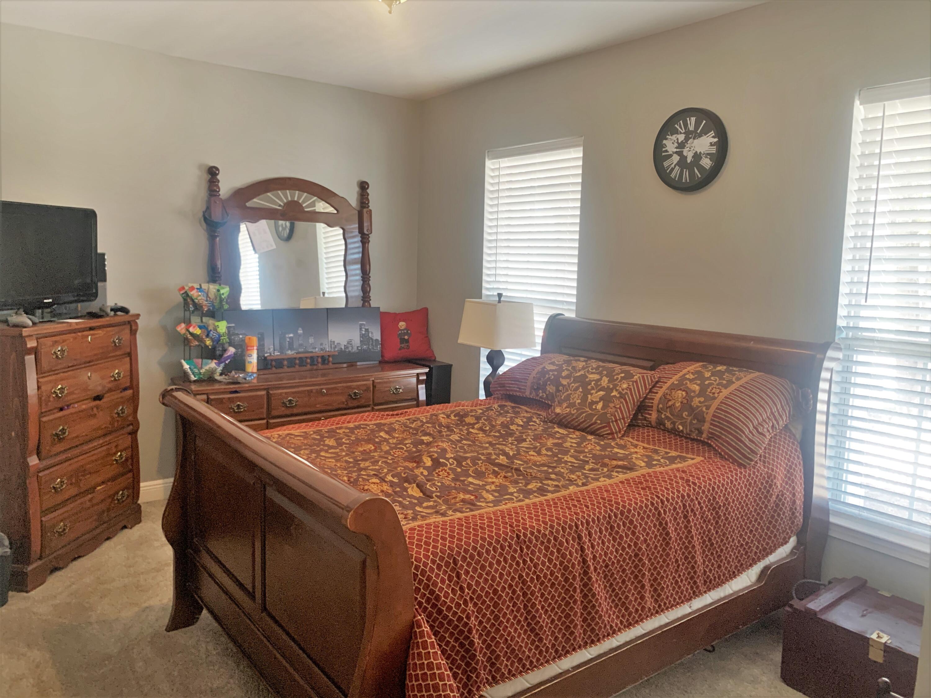 ROLLING RIDGE S/DLOT 19 - Residential Lease