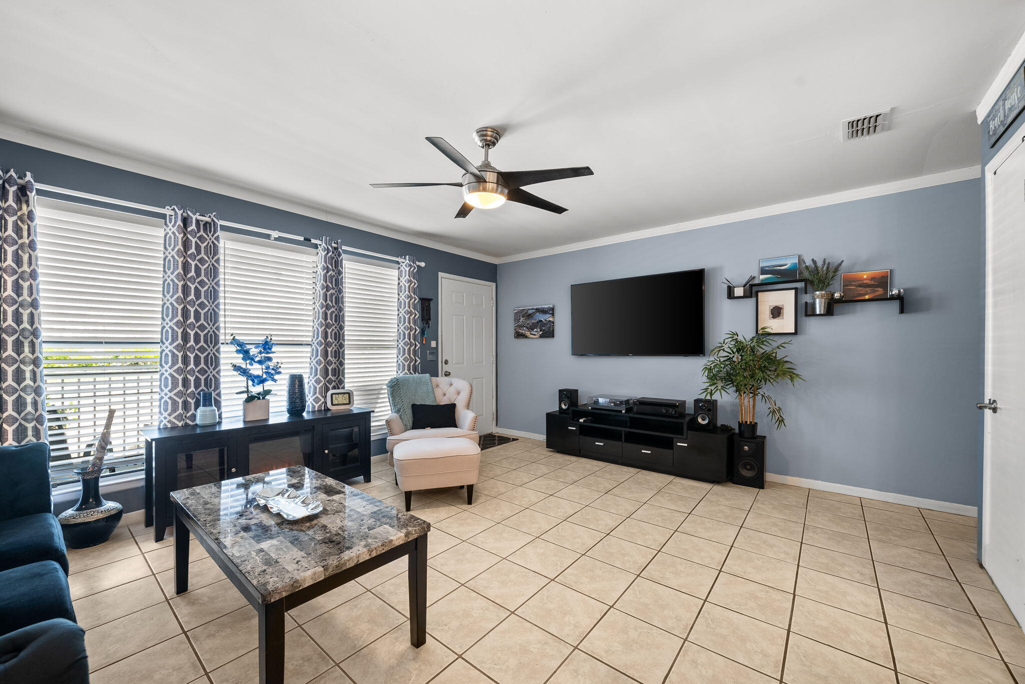 EL CENTRO BEACH - Residential Lease