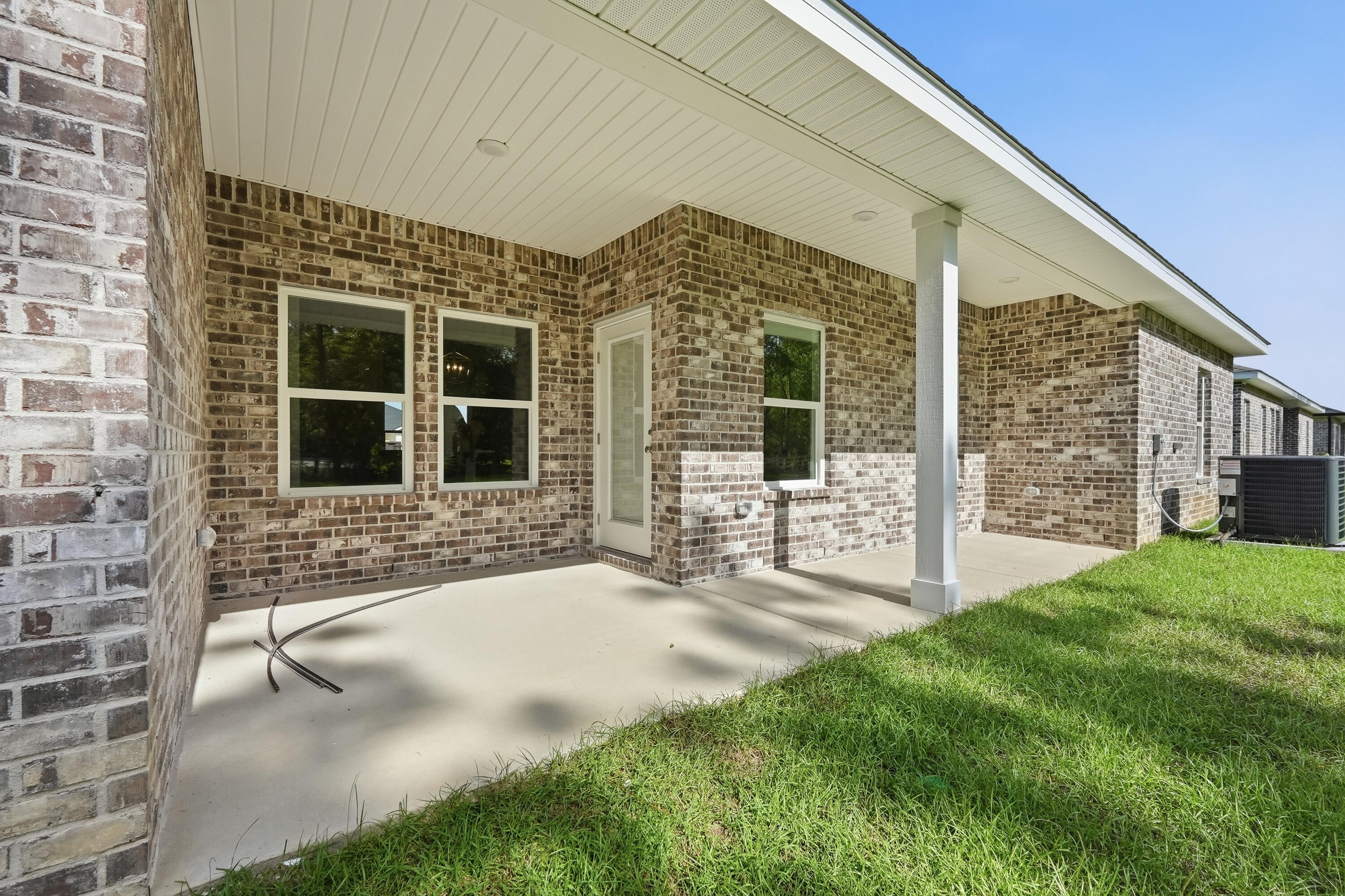 SOUTHERN CHARM - Residential