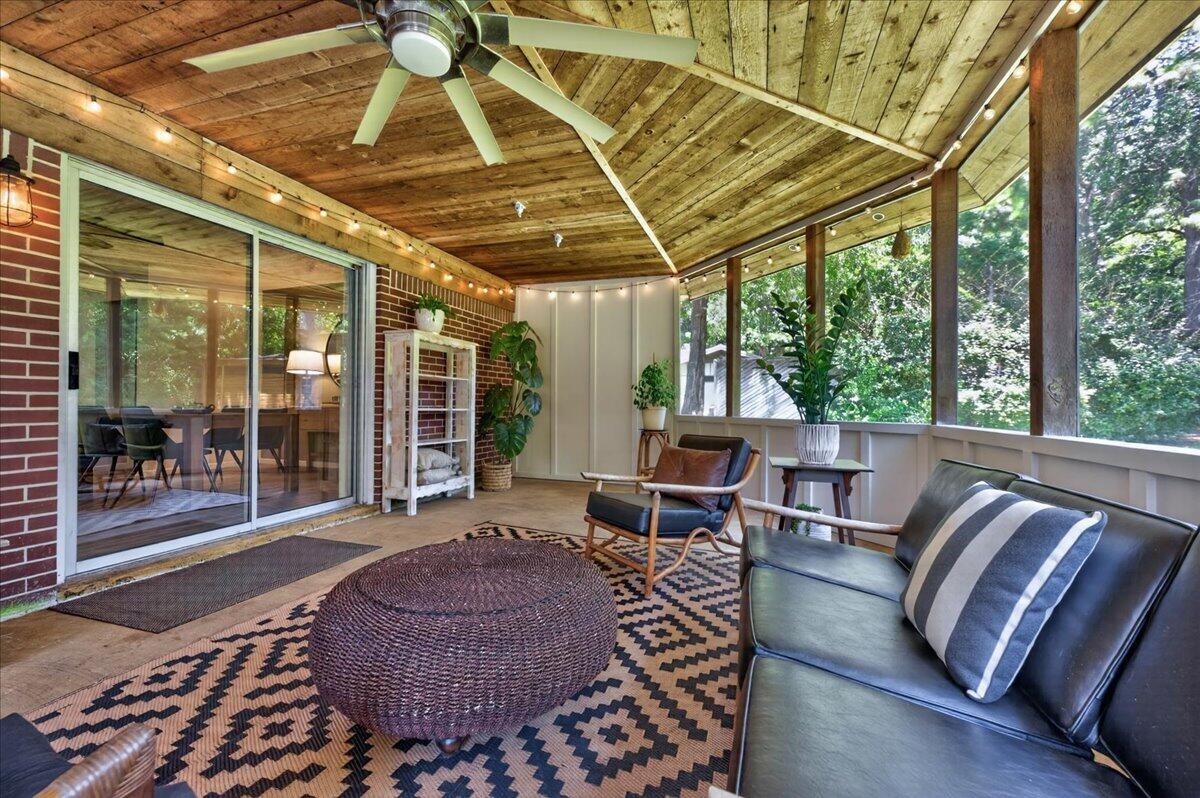 LONGWOOD - Residential