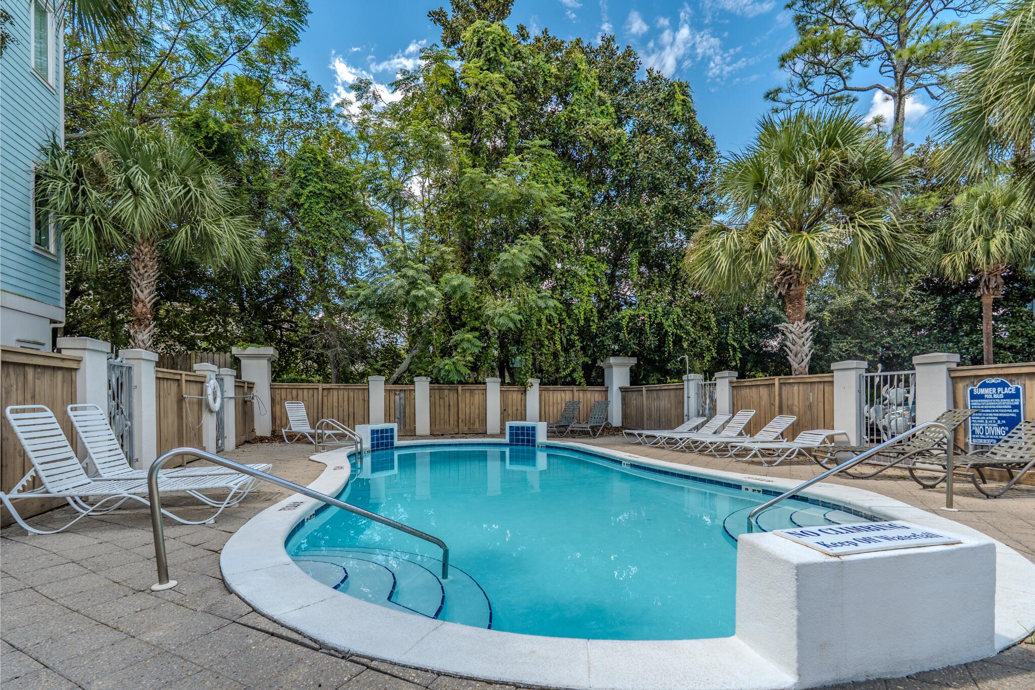 SUMMER PLACE - Residential