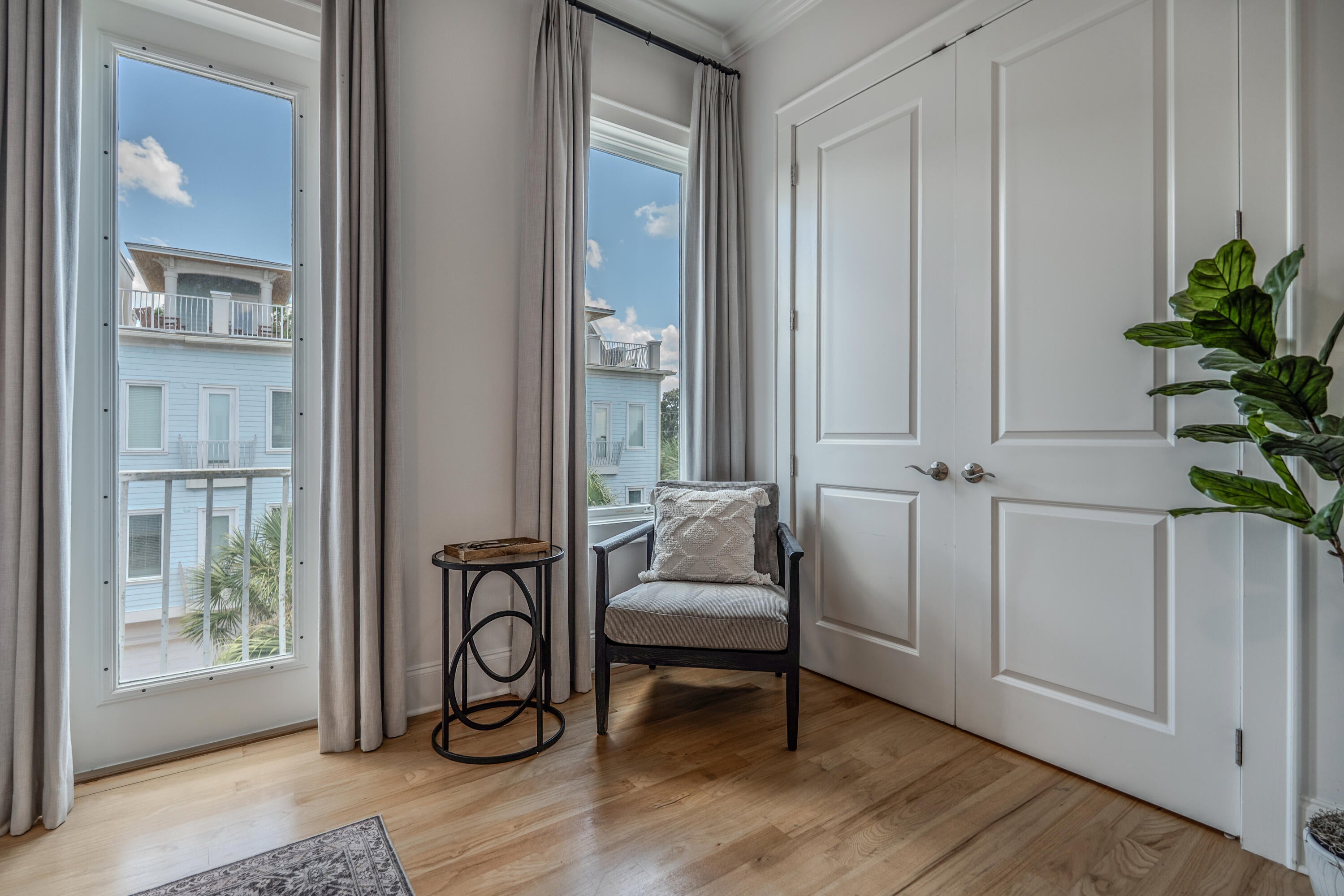 SUMMER PLACE - Residential