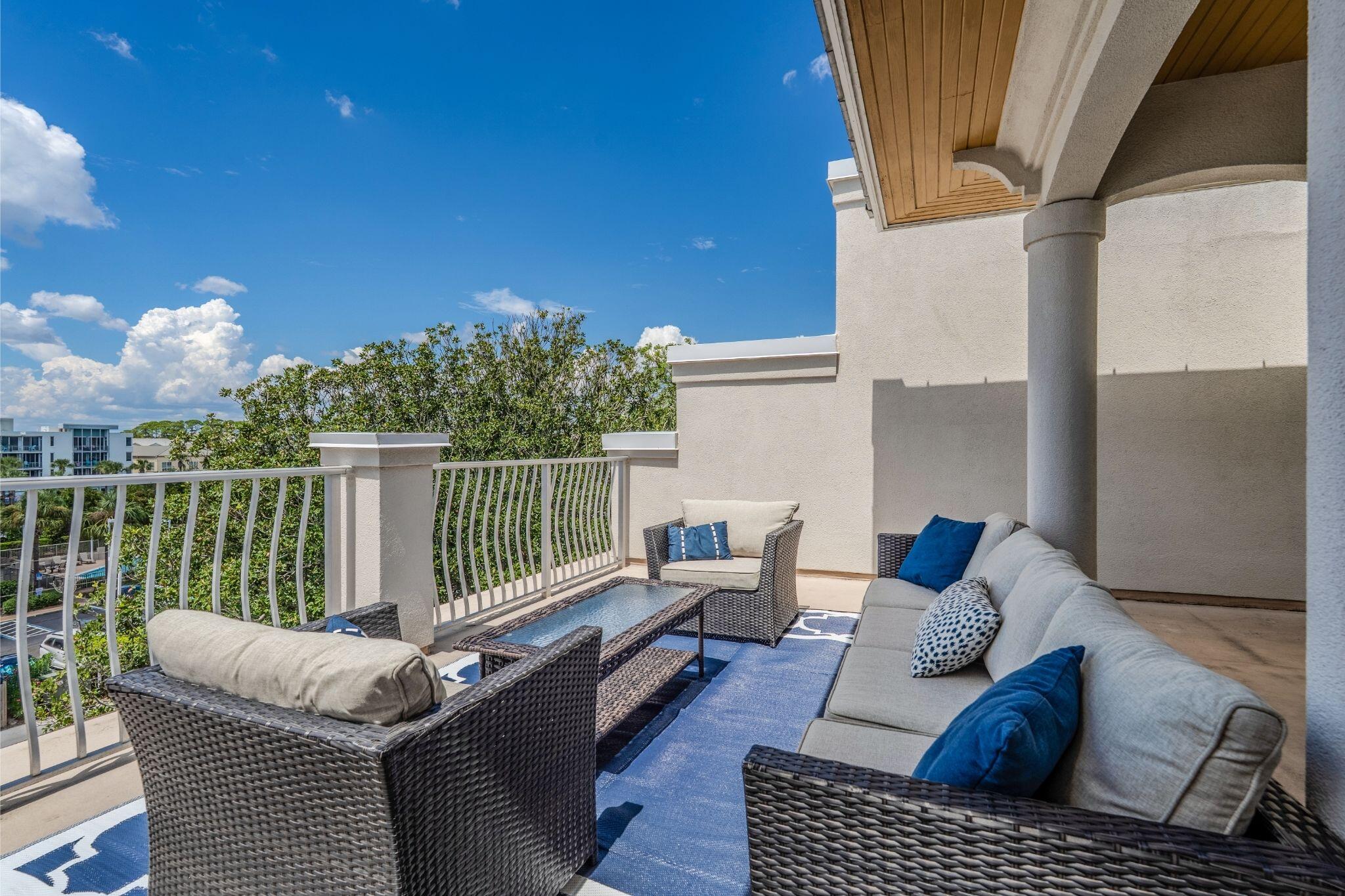 SUMMER PLACE - Residential