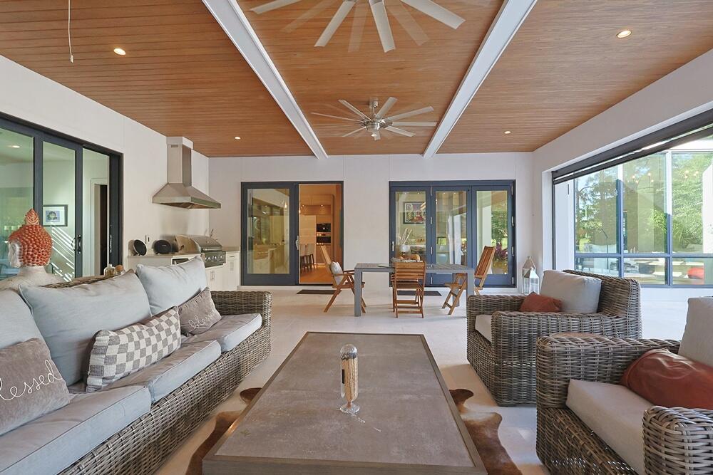 BURNT PINE - Residential
