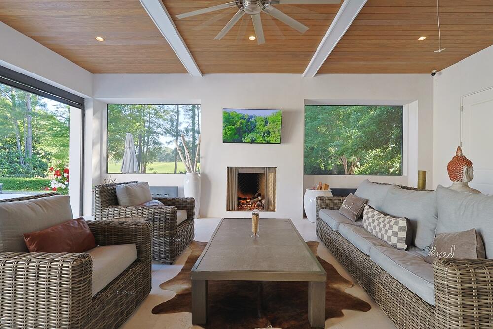 BURNT PINE - Residential
