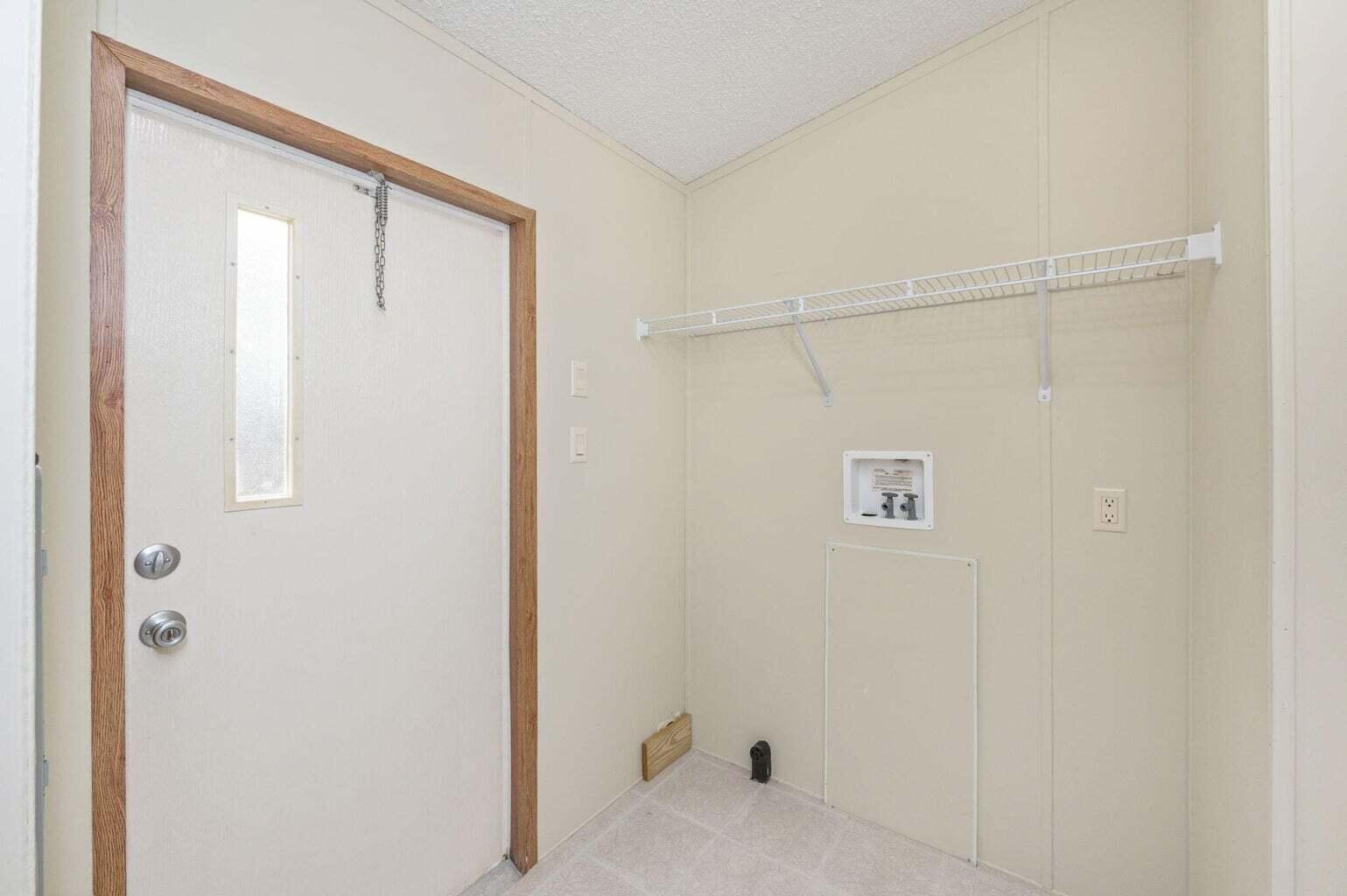 OAKWOOD HILLS UNIT 1 - Residential Lease