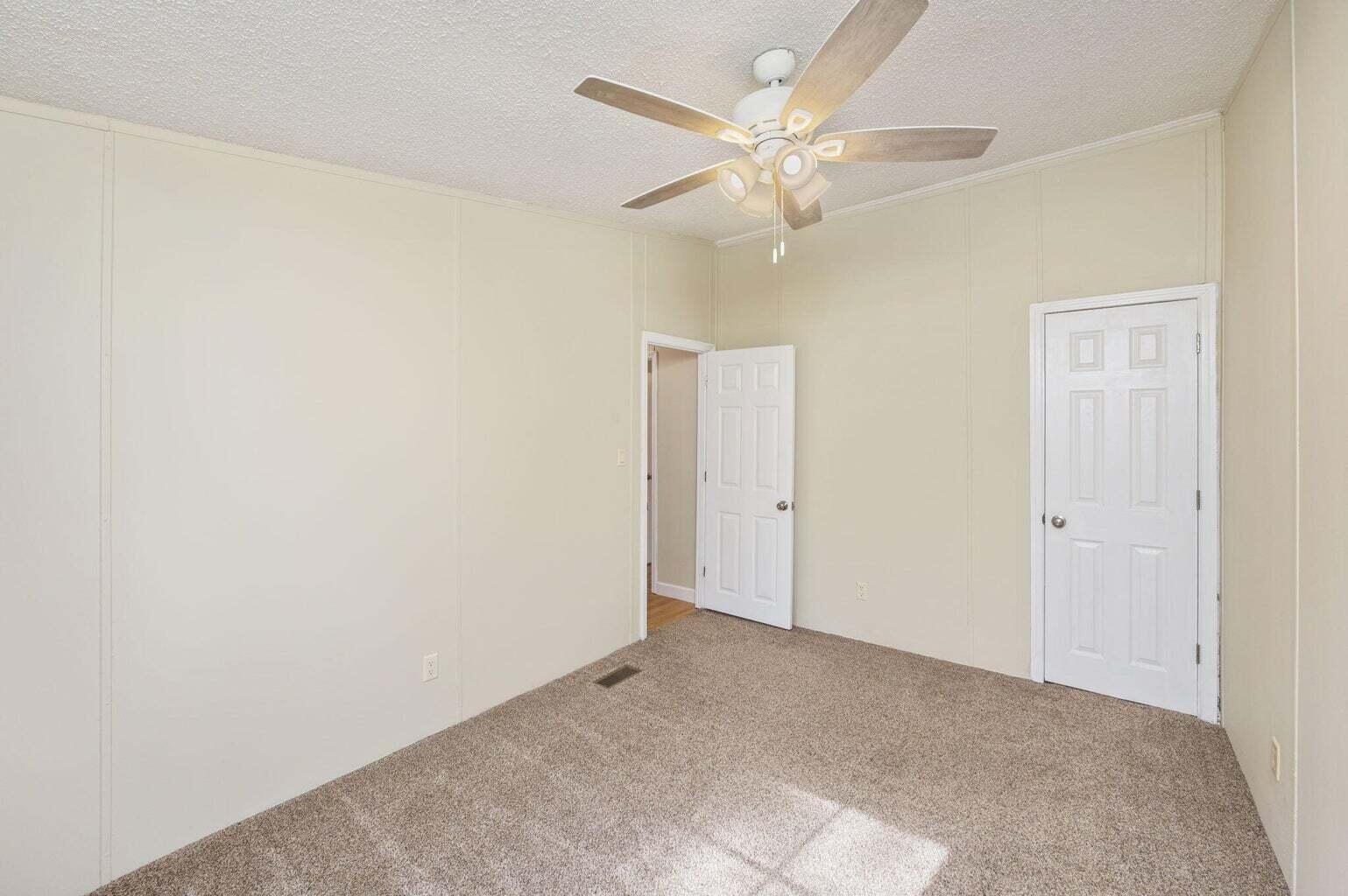 OAKWOOD HILLS UNIT 1 - Residential Lease
