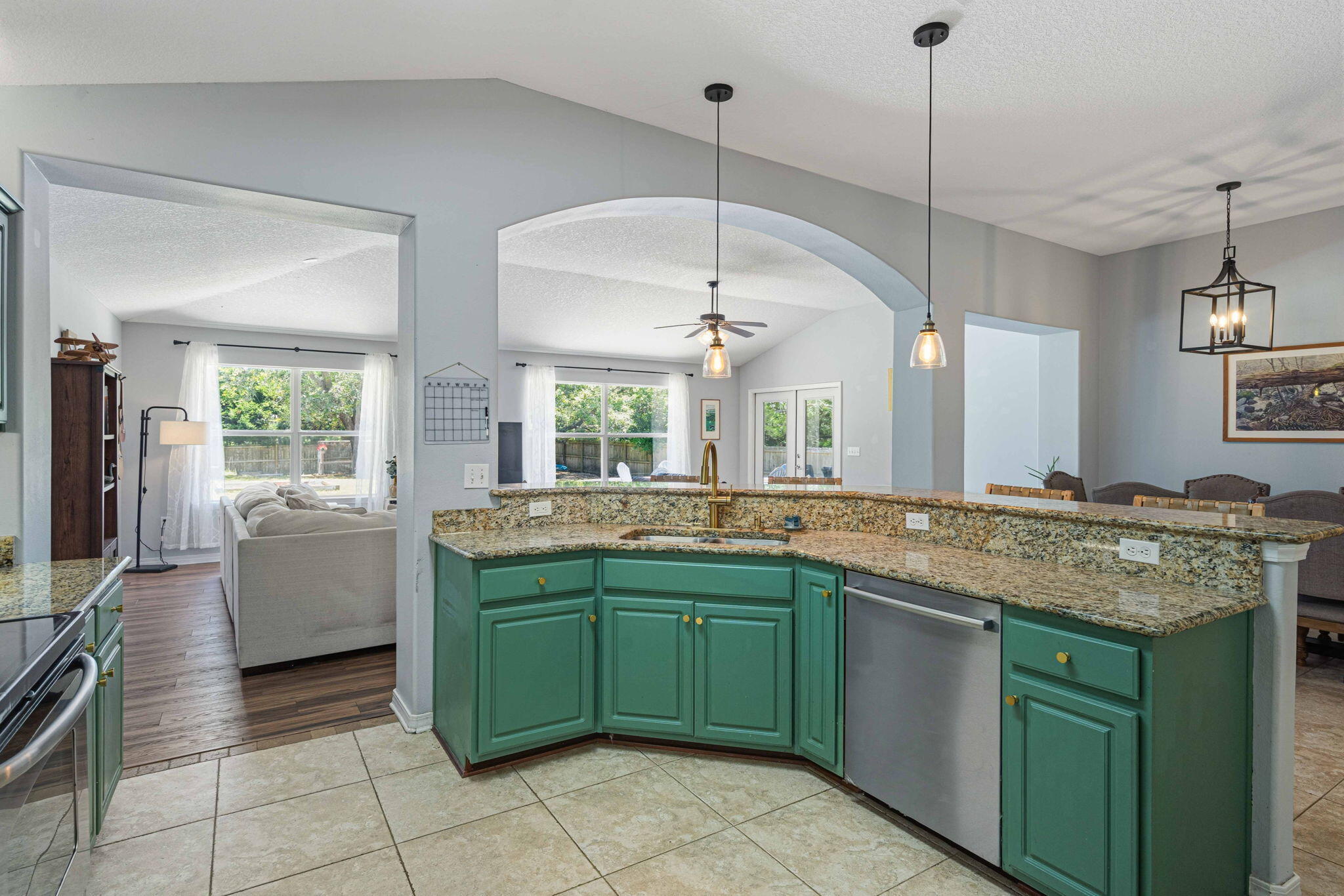 HOLLEY BY THE SEA - Residential