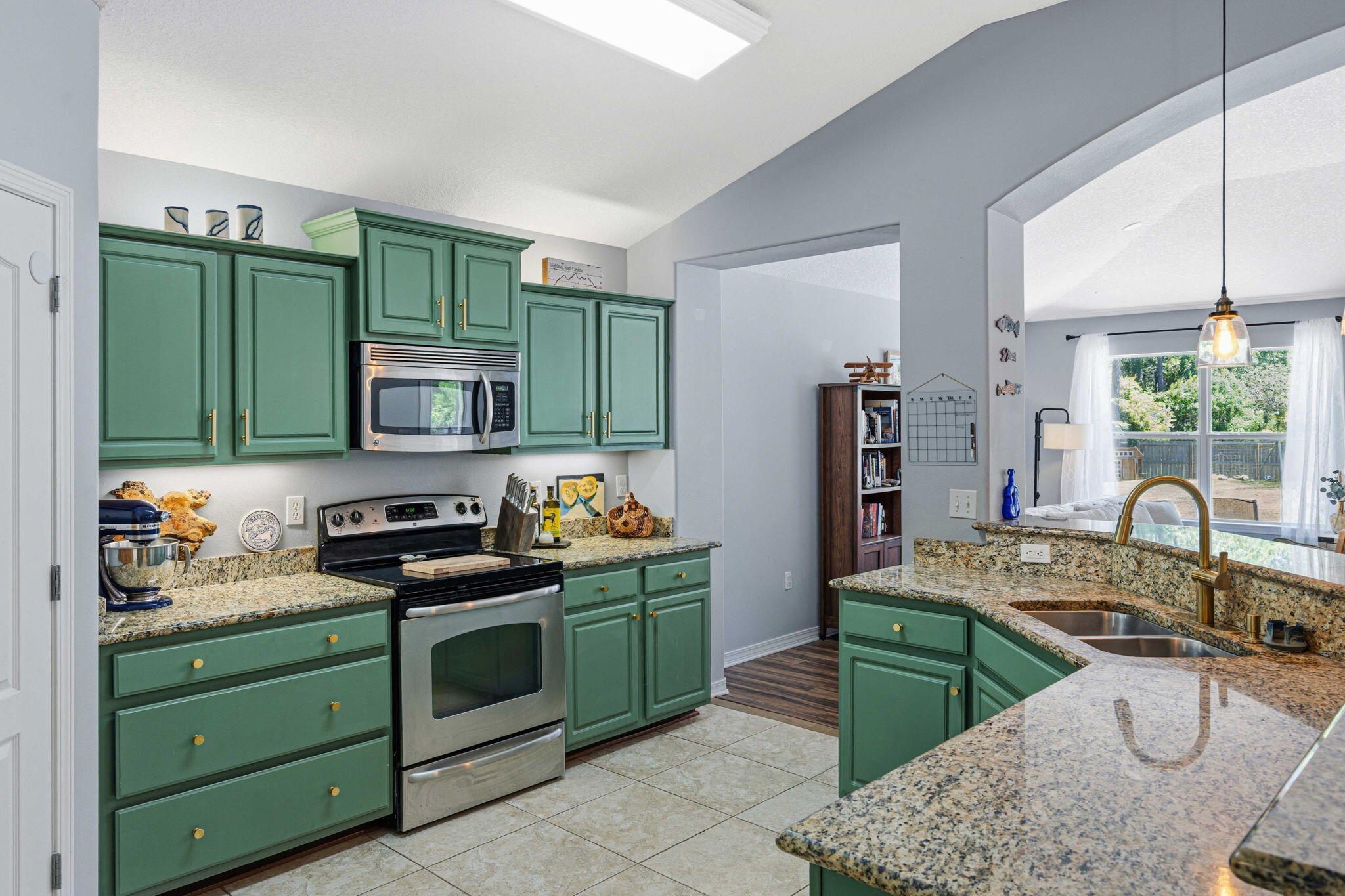 HOLLEY BY THE SEA - Residential