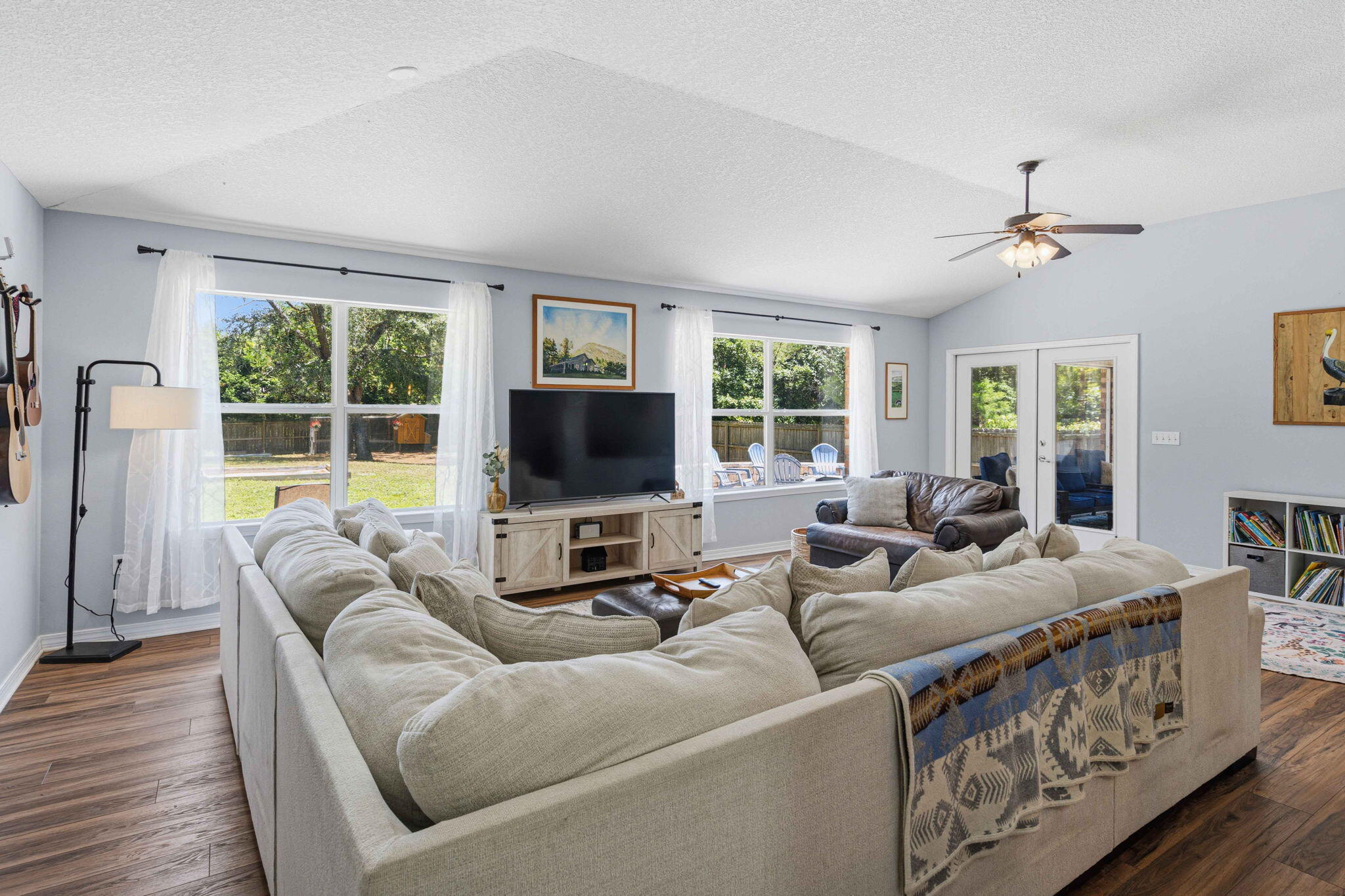 HOLLEY BY THE SEA - Residential