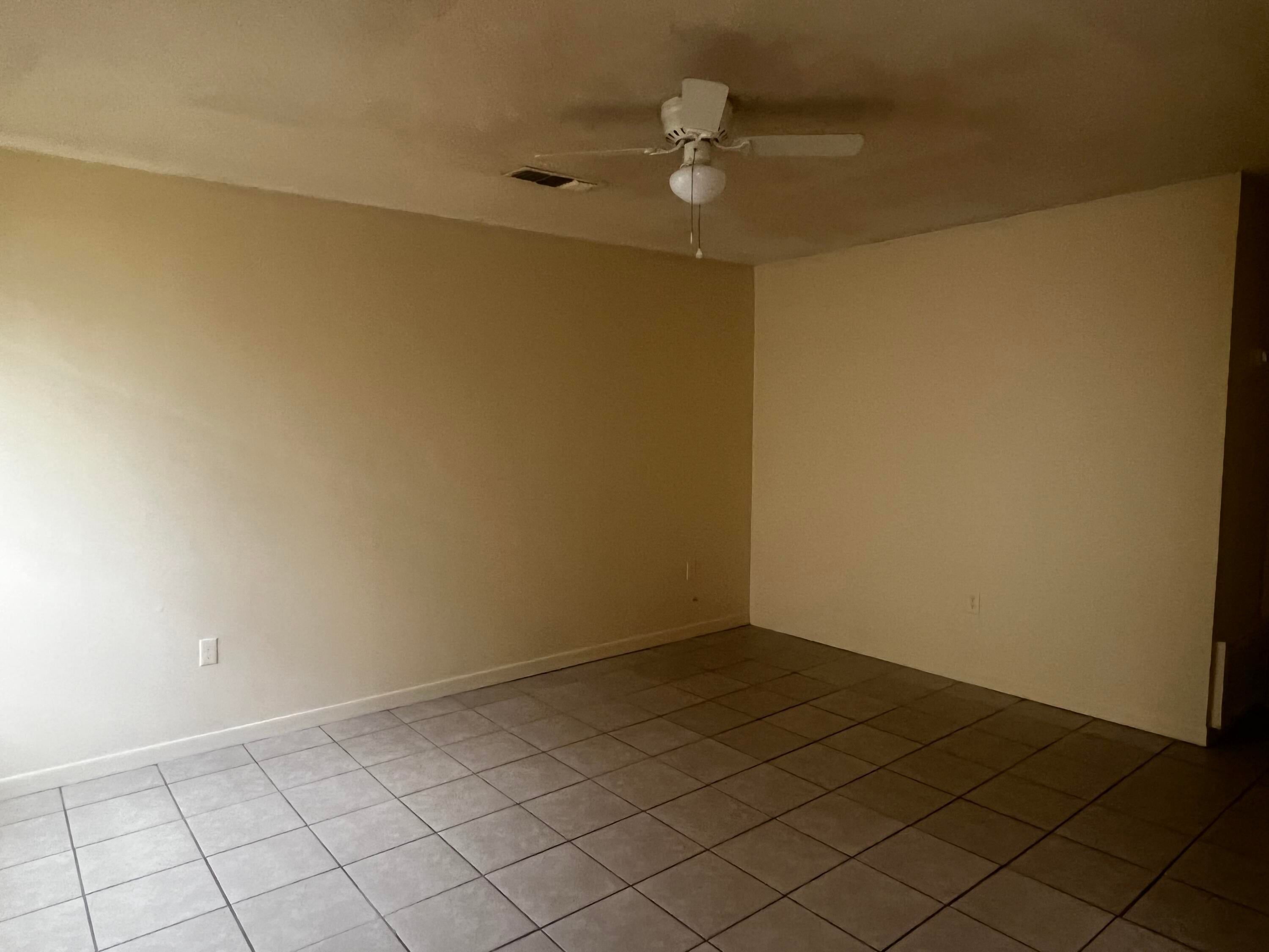 CRESTWOOD MANOR - Residential Lease