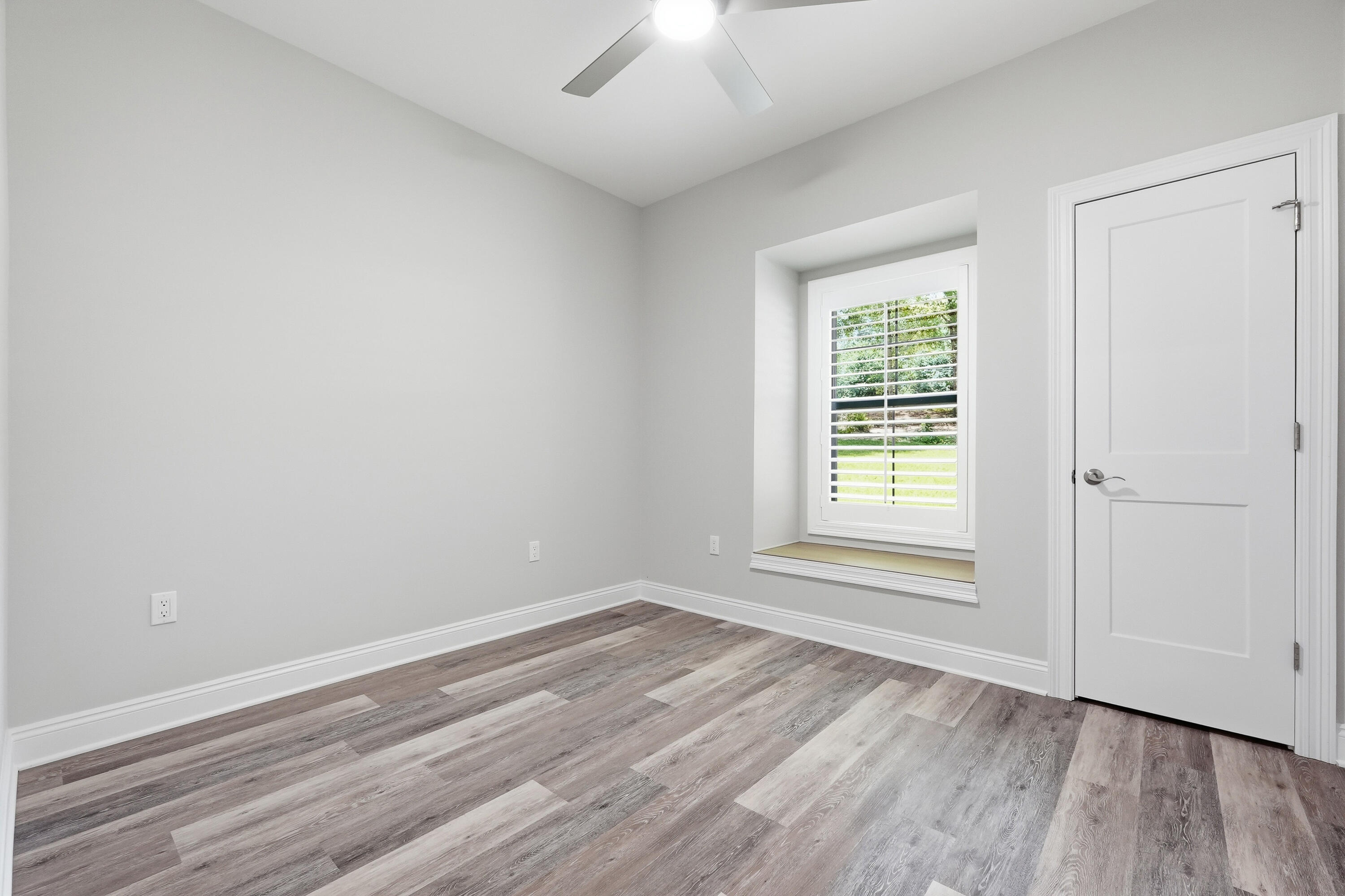 KENNEDY LAKE (UNRECORDED) - Residential