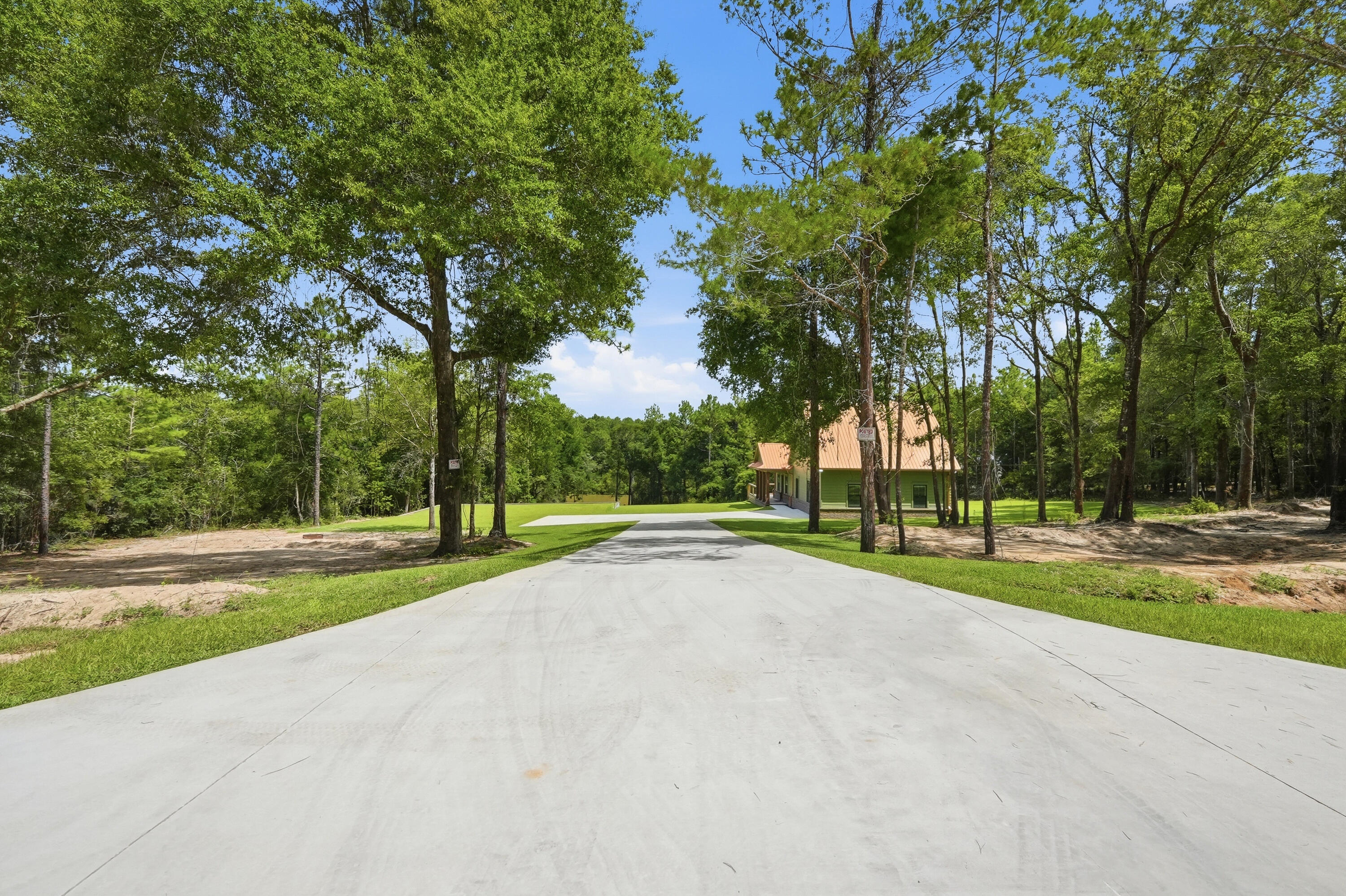 KENNEDY LAKE (UNRECORDED) - Residential