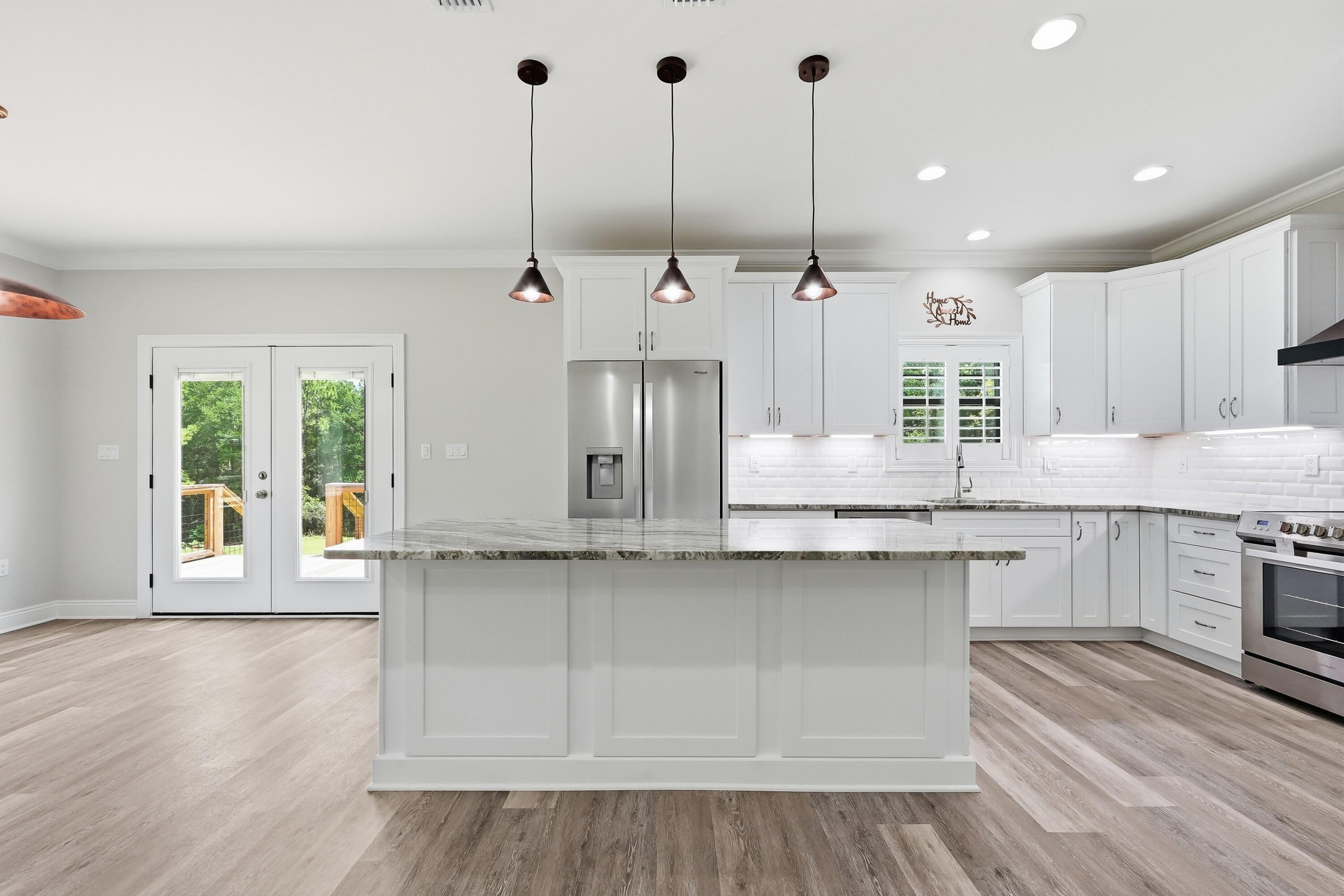 KENNEDY LAKE (UNRECORDED) - Residential