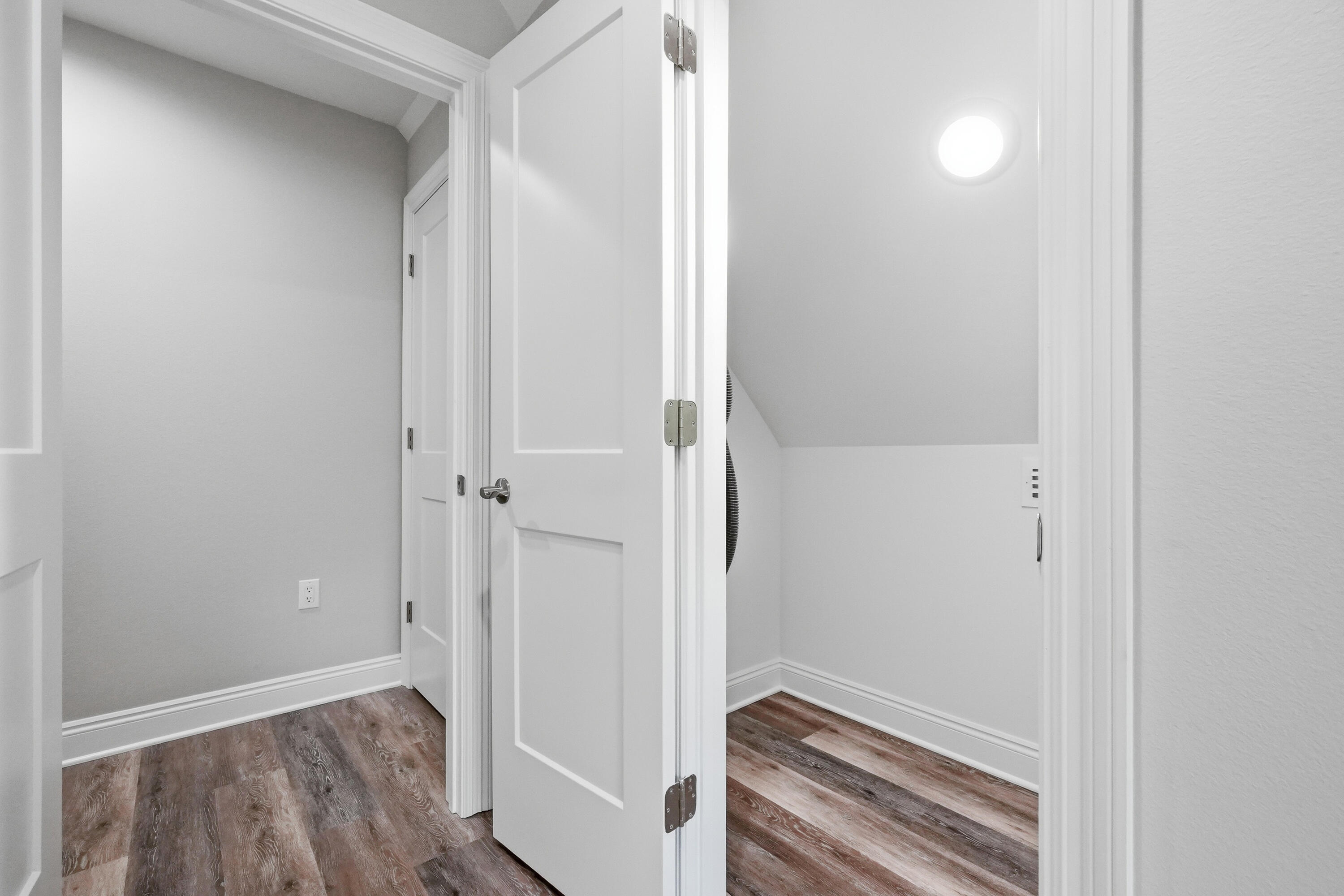 KENNEDY LAKE (UNRECORDED) - Residential