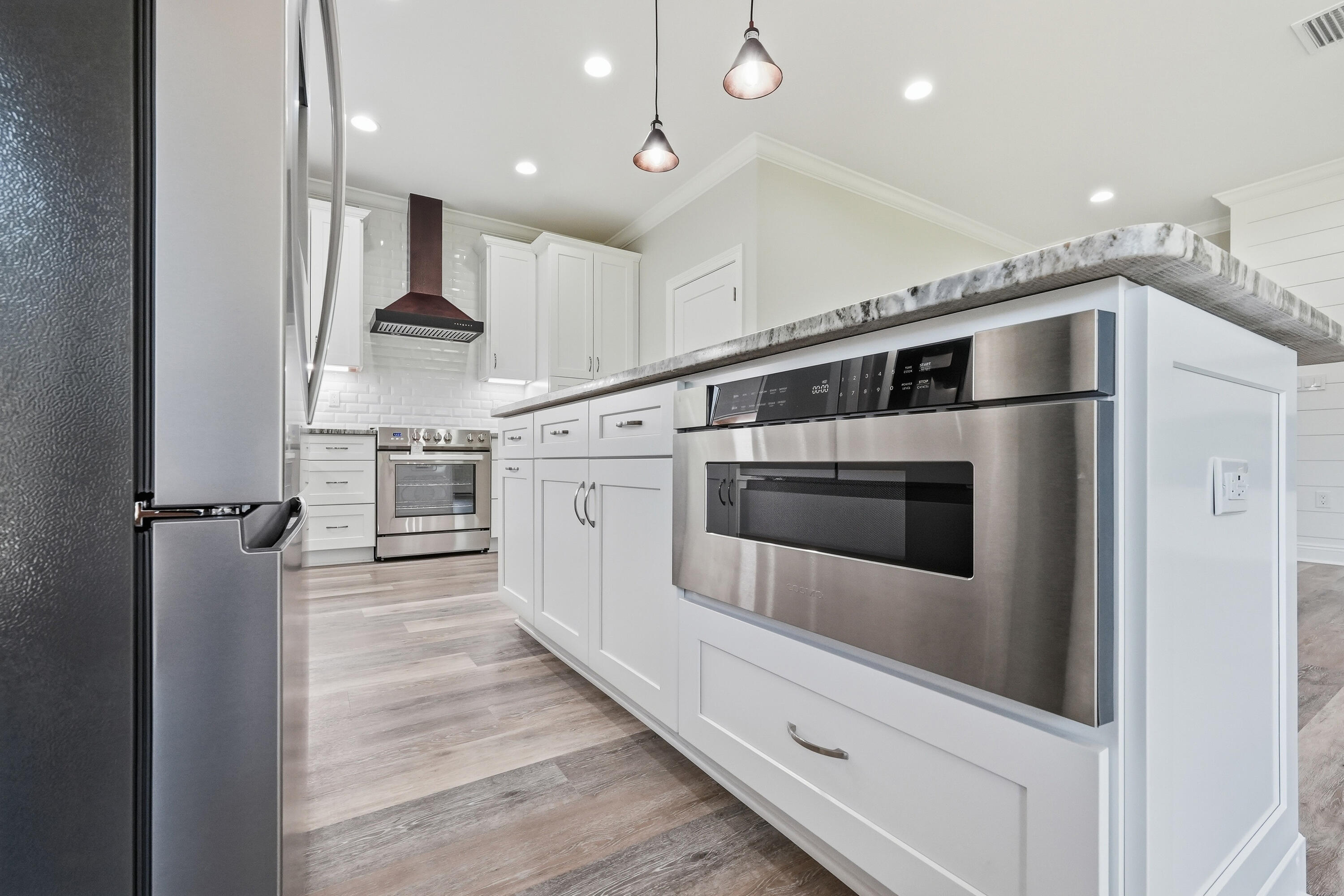 KENNEDY LAKE (UNRECORDED) - Residential