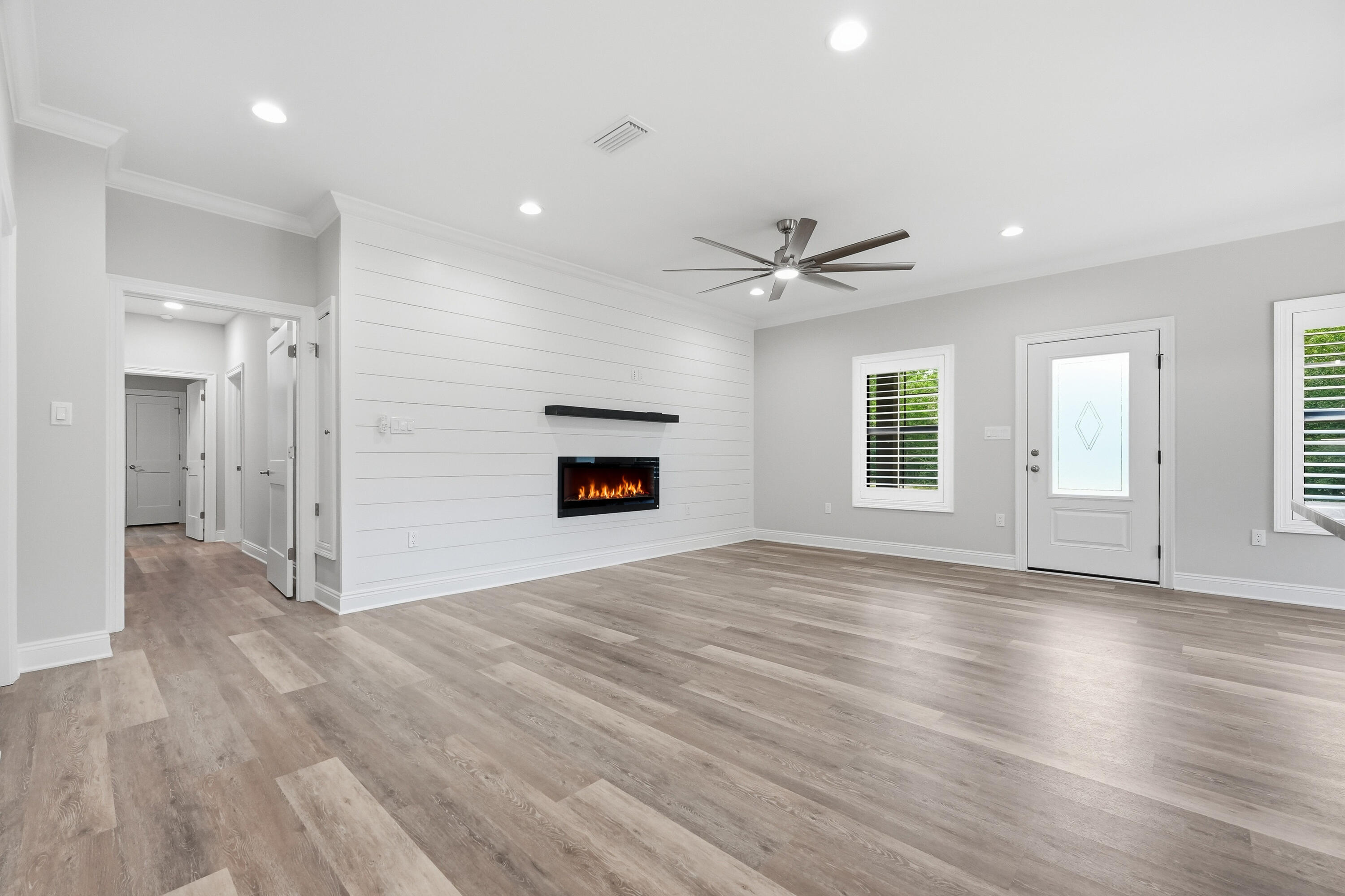 KENNEDY LAKE (UNRECORDED) - Residential