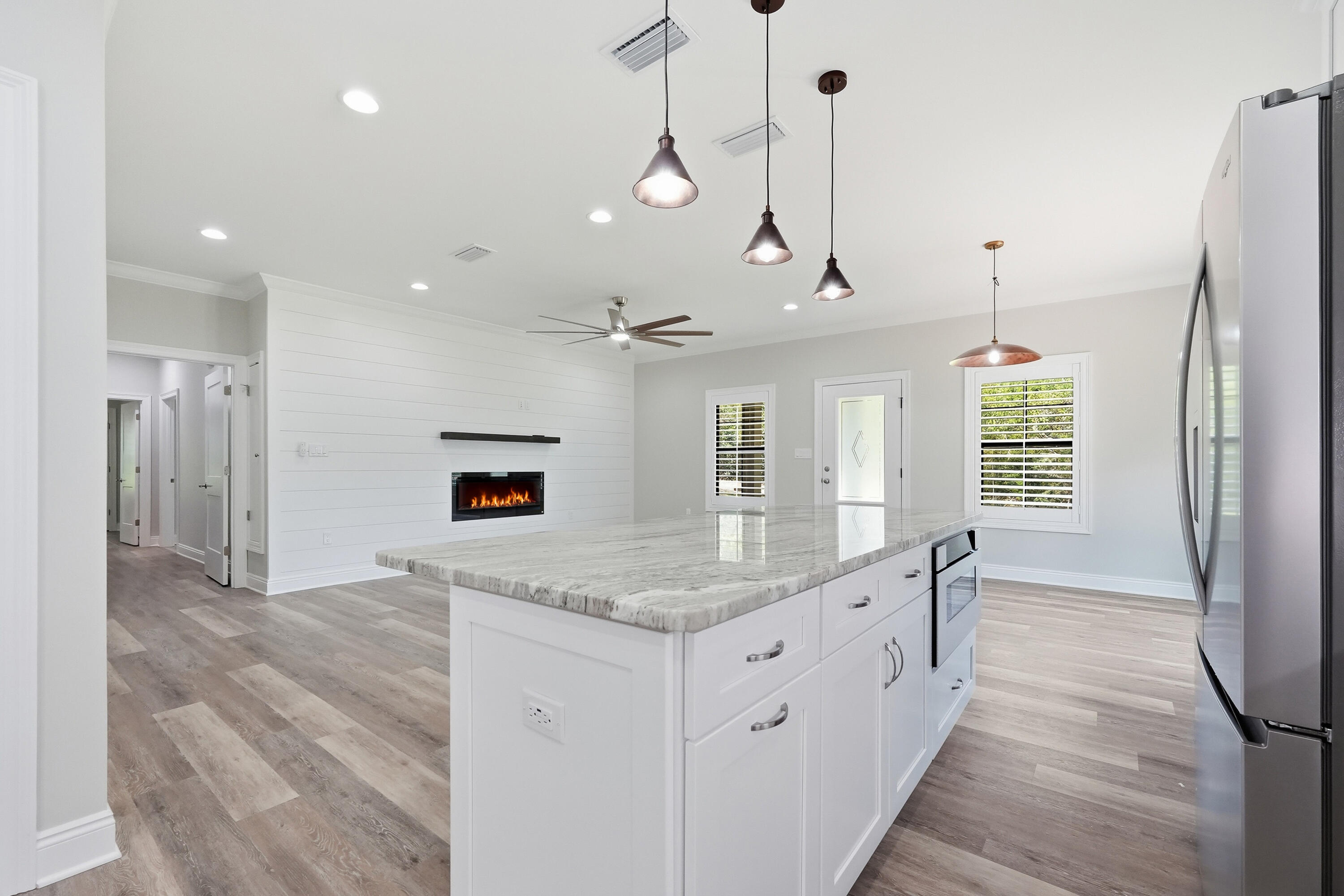 KENNEDY LAKE (UNRECORDED) - Residential