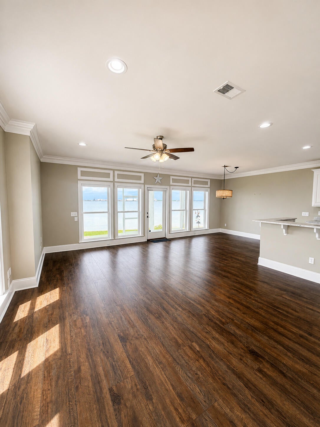 PELICAN BAY S/D - Residential