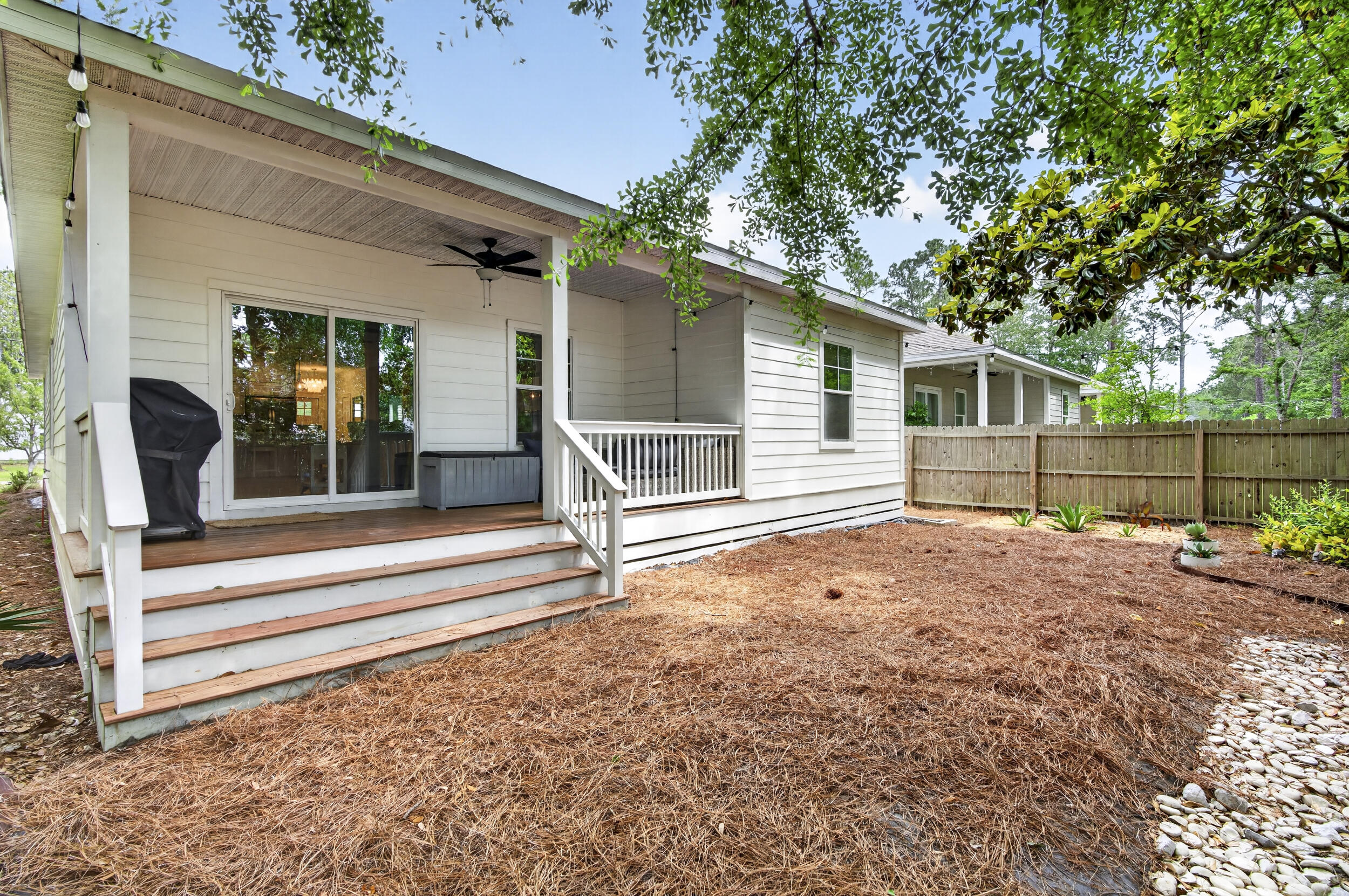 TOWN OF SANTA ROSA - Residential