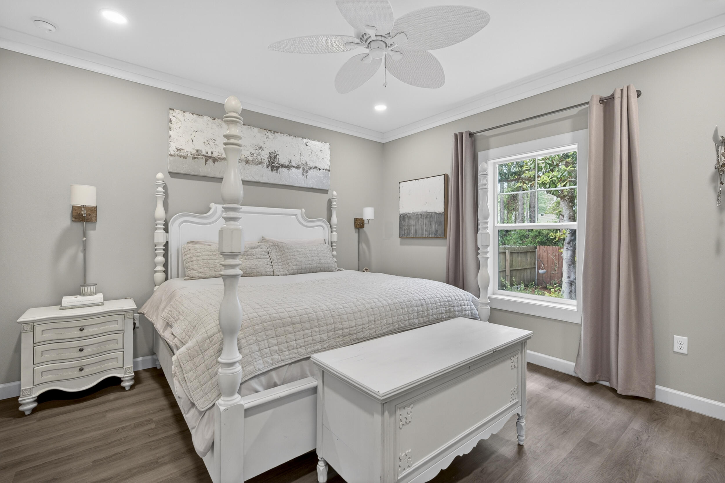 TOWN OF SANTA ROSA - Residential